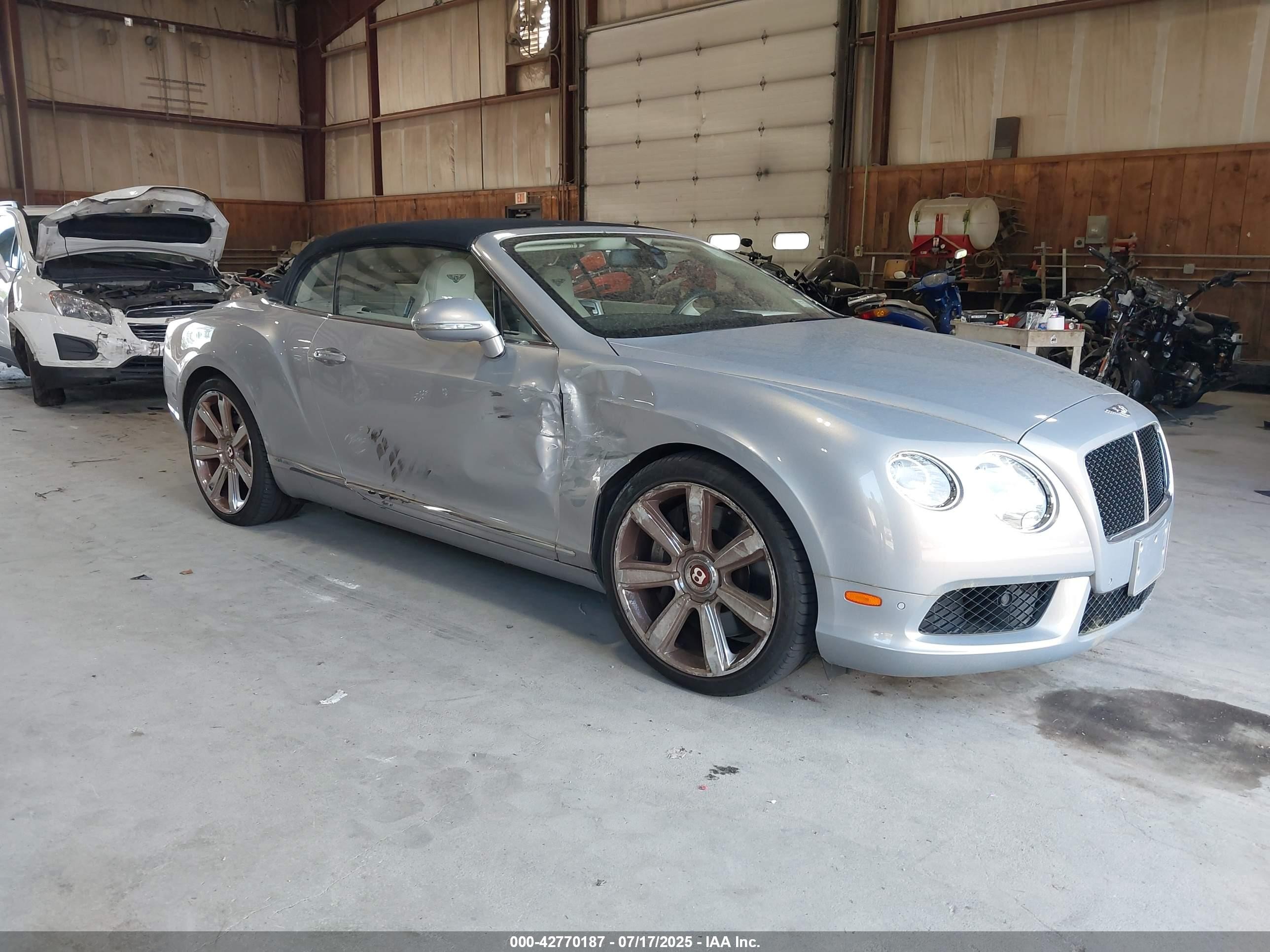 2013 Bentley Continental GT, VIN SCBGT3ZA4DC085368 — Бок