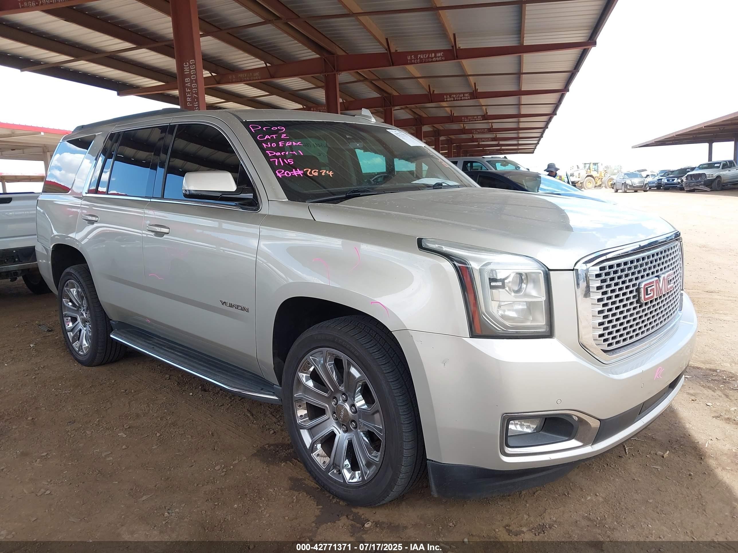 2017 GMC Yukon SLT, VIN 1GKS2BKC3HR112423 — Rear end