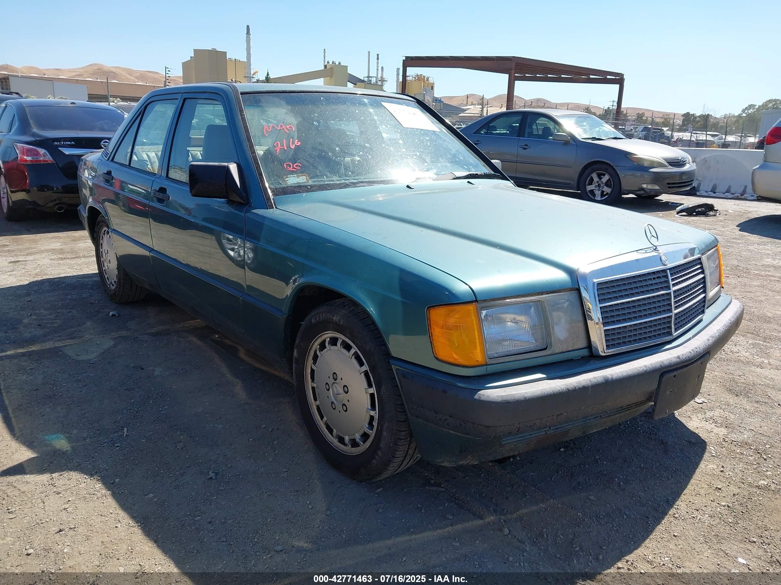 1989 Mercedes-Benz 190, VIN WDBDA29D3KF573439 — Normal wear