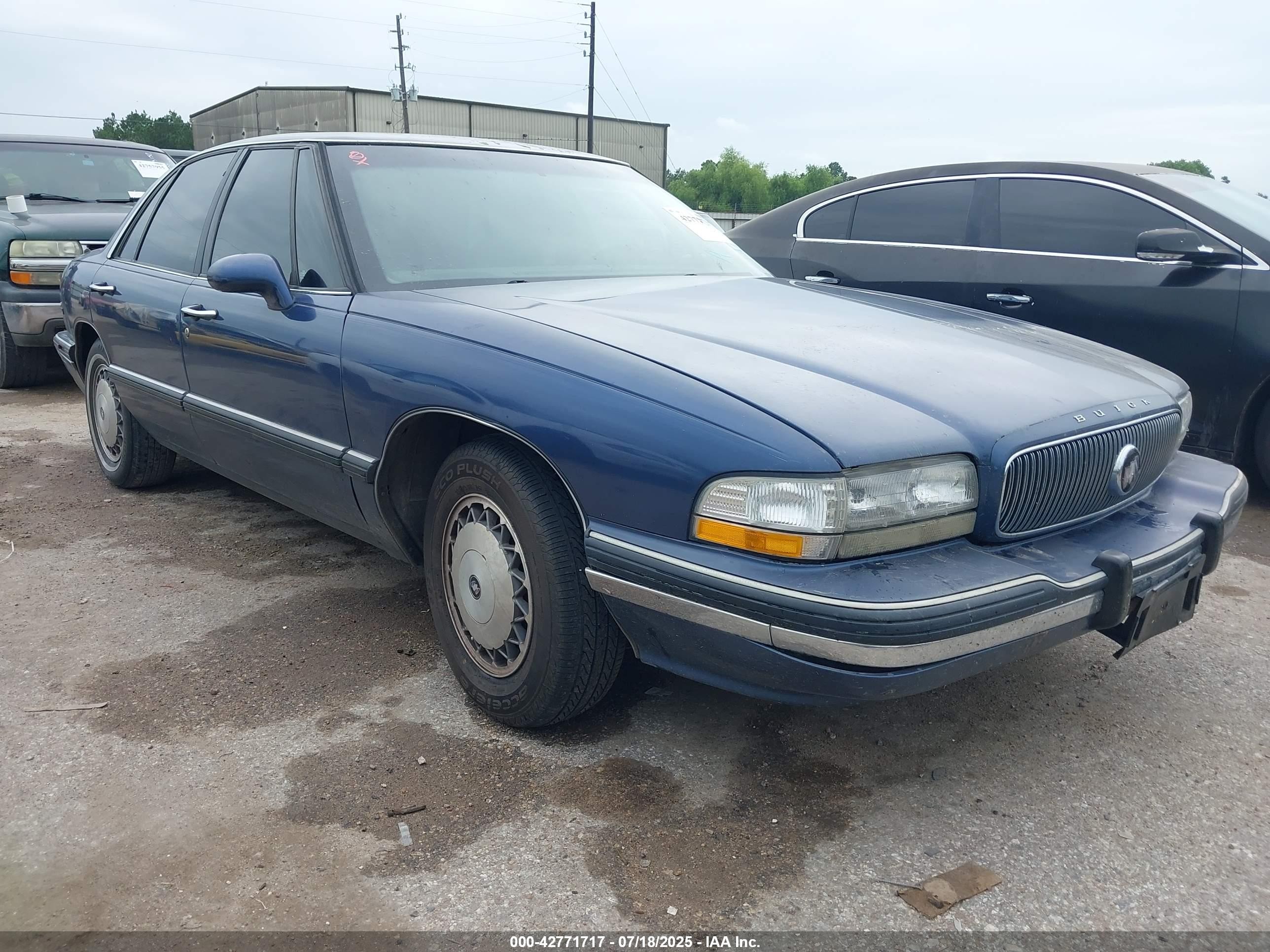 1994 Buick LeSabre Custom, VIN 1G4HP52L4RH535085 — Front end