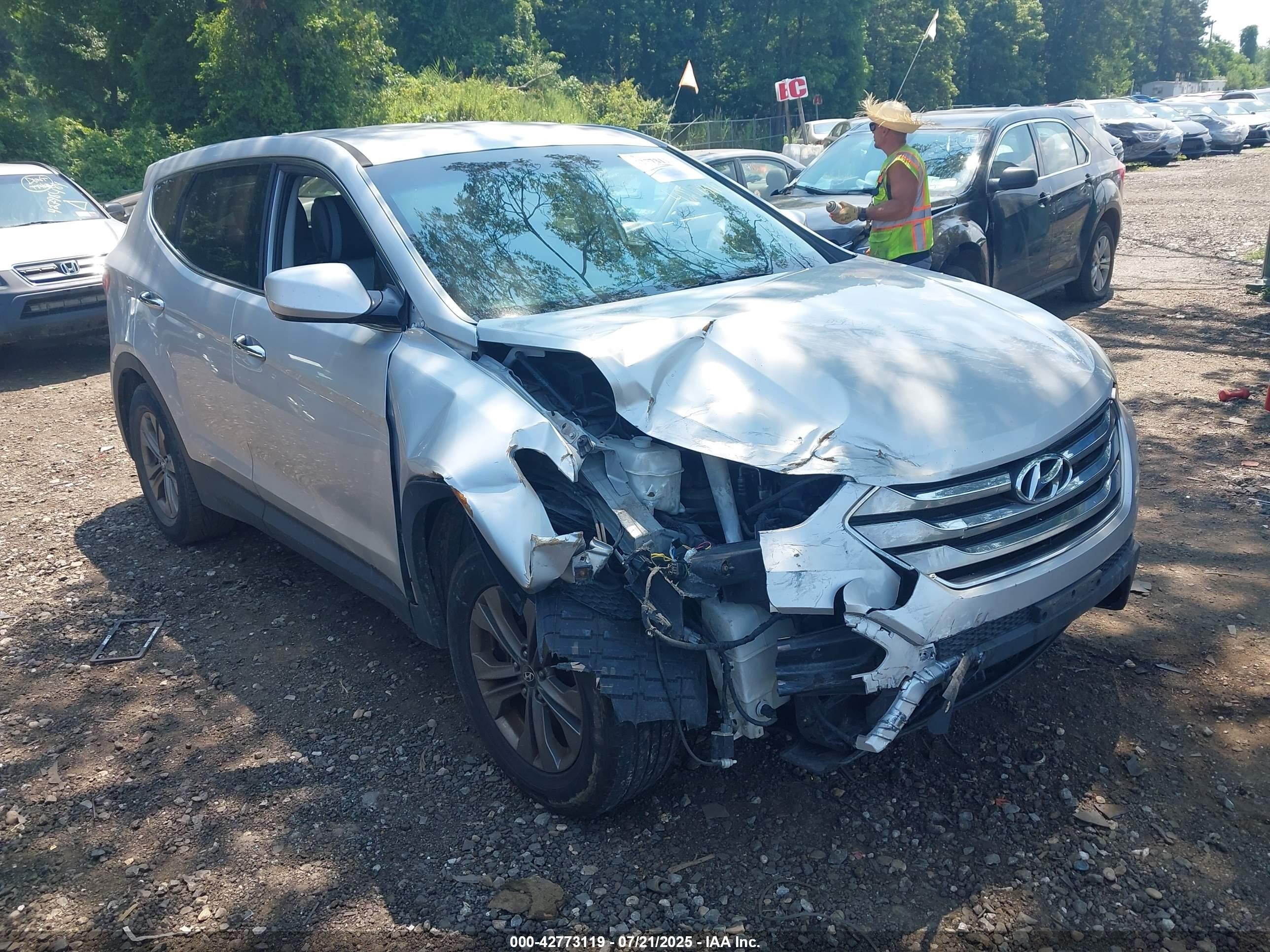 2013 Hyundai Santa Fe Sport, VIN 5XYZT3LB4DG062515 — Front end