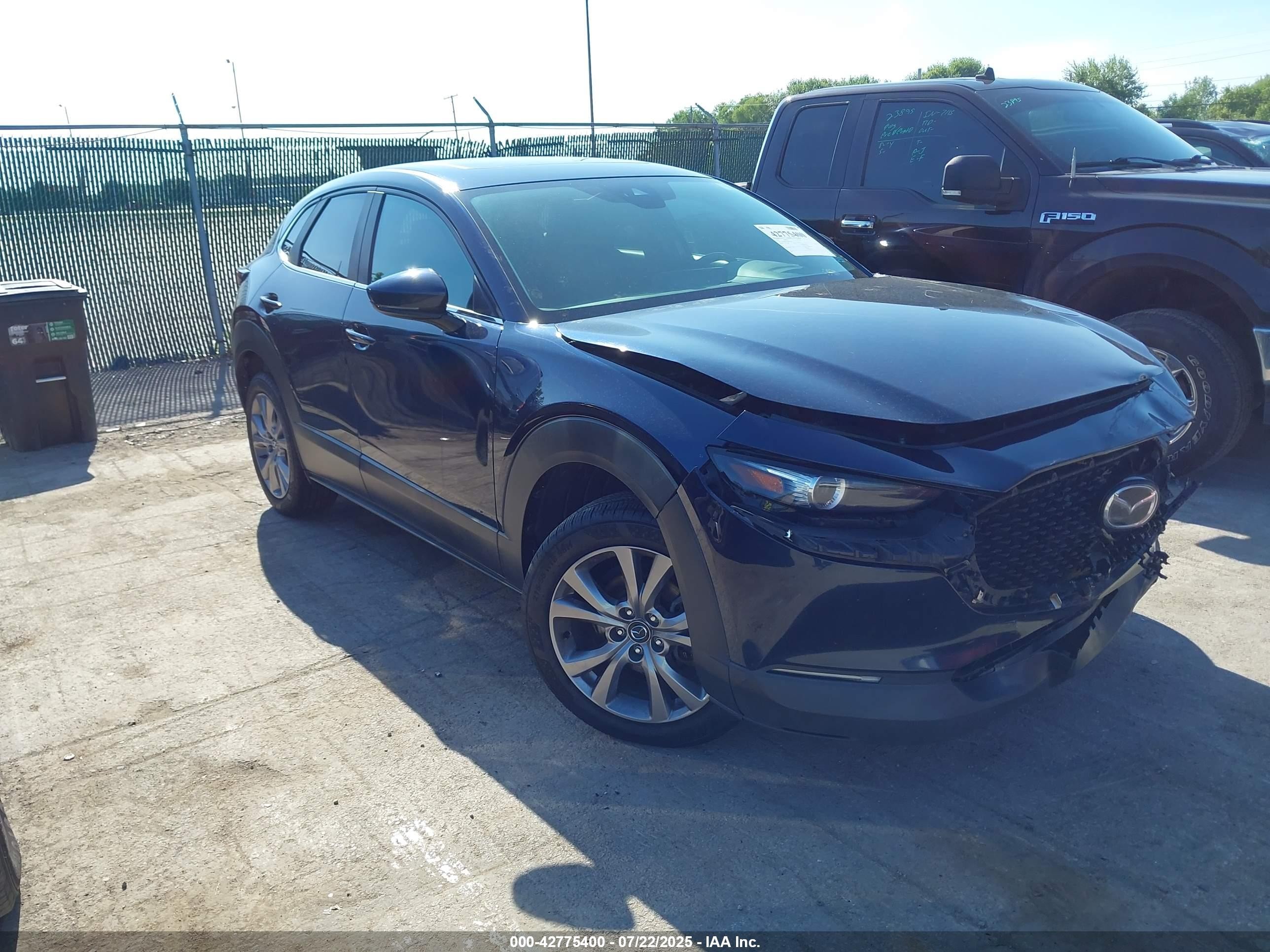 2021 Mazda CX-30 Preferred, VIN 3MVDMBCL9MM220293 — Front end