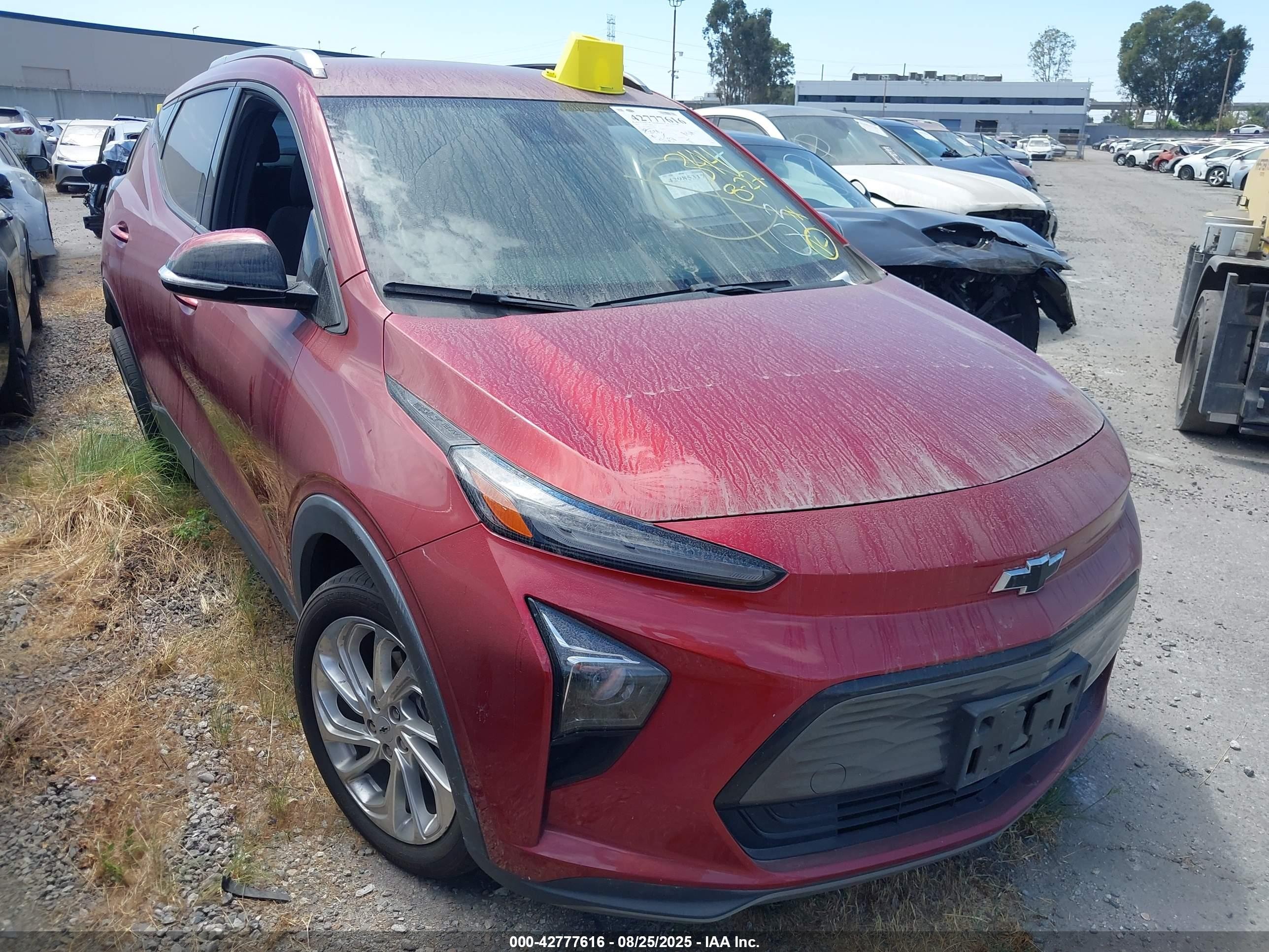 2022 Chevrolet Bolt EUV LT, VIN 1G1FY6S08N4116235 — Side