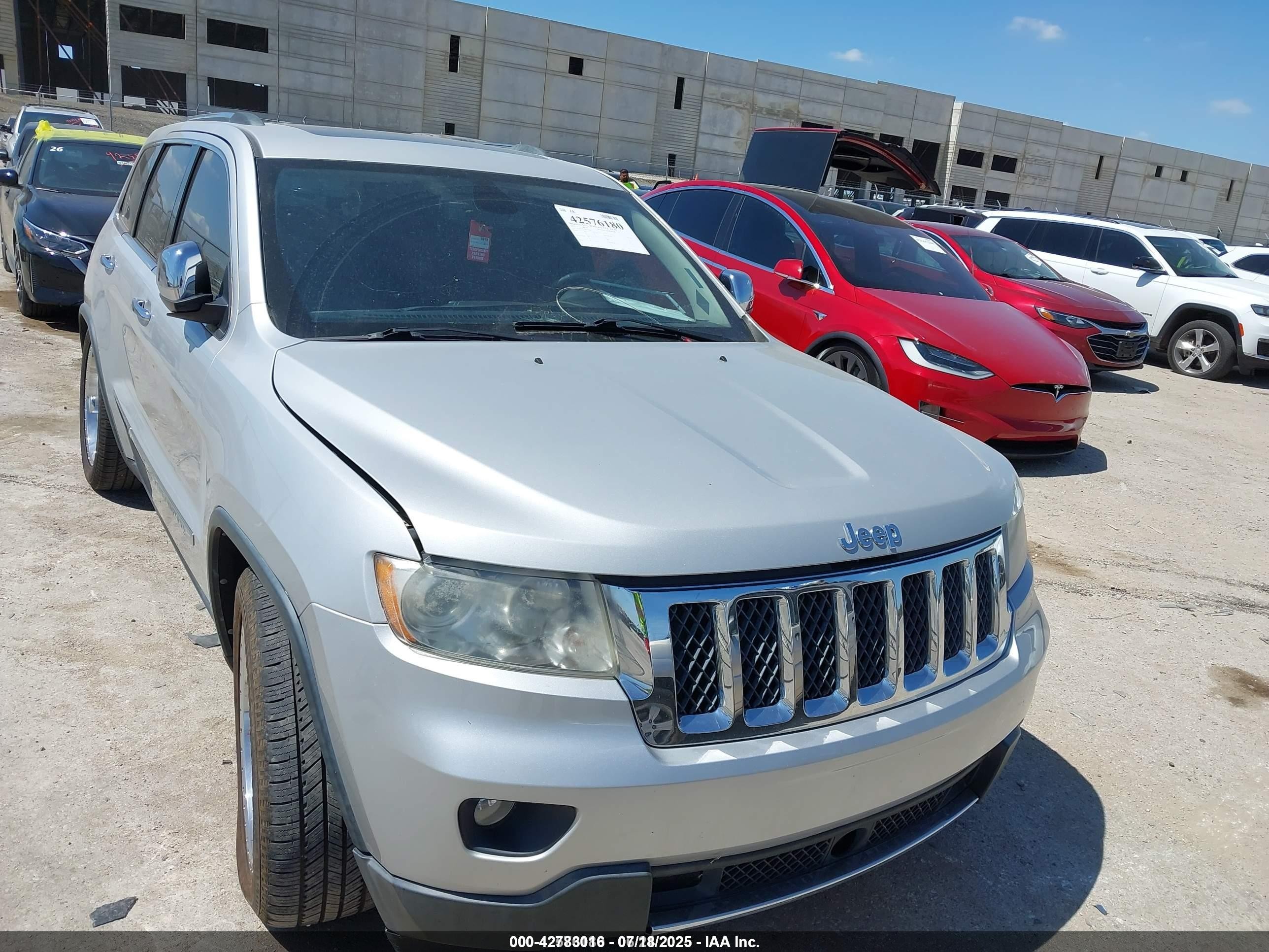 2013 Jeep Grand Cherokee Overland, VIN 1C4RJFCT2DC524008 — Not stated