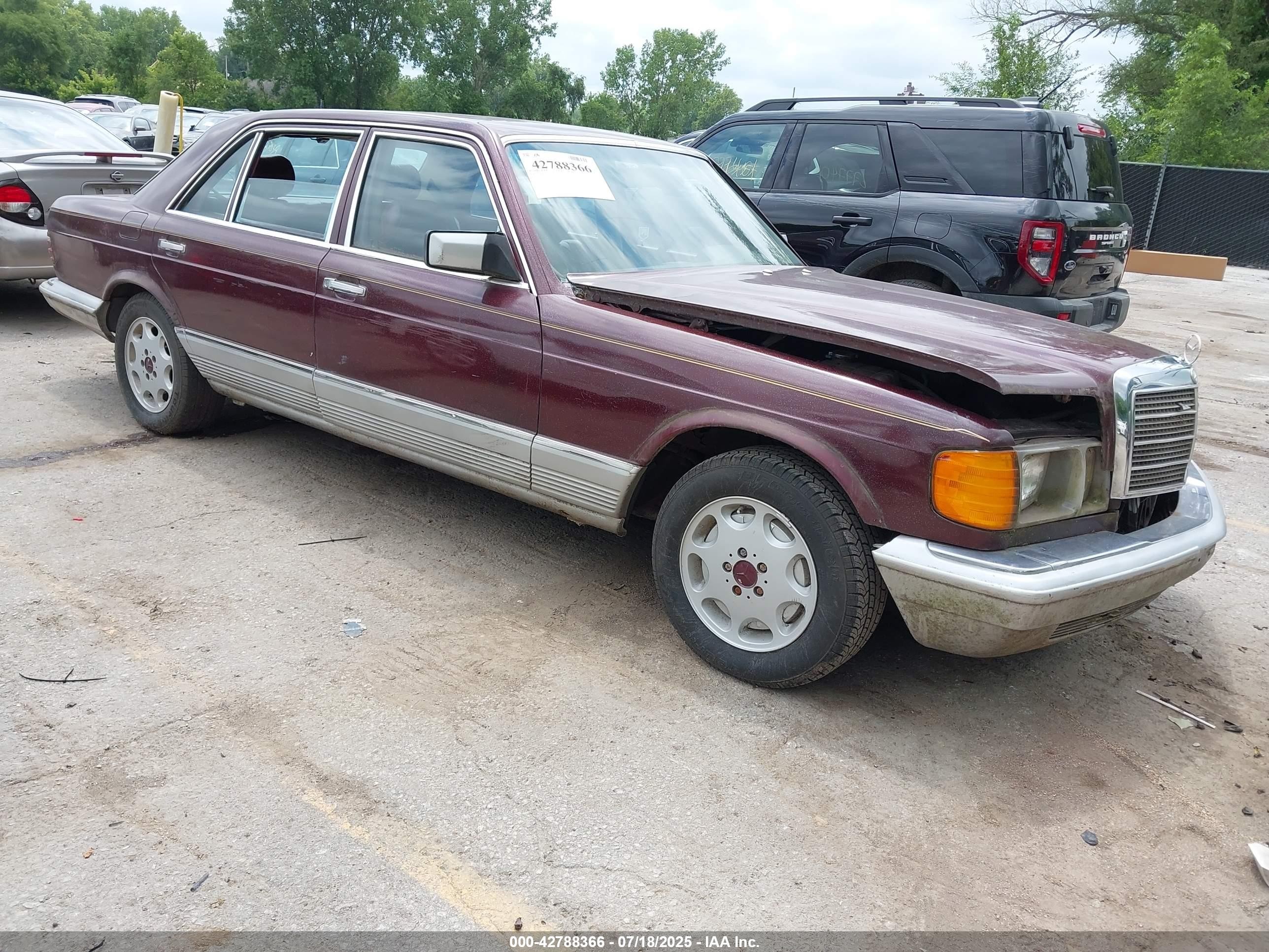 1985 Mercedes-Benz 500 SEL, VIN WDBCA37D4FA146844 — Front end