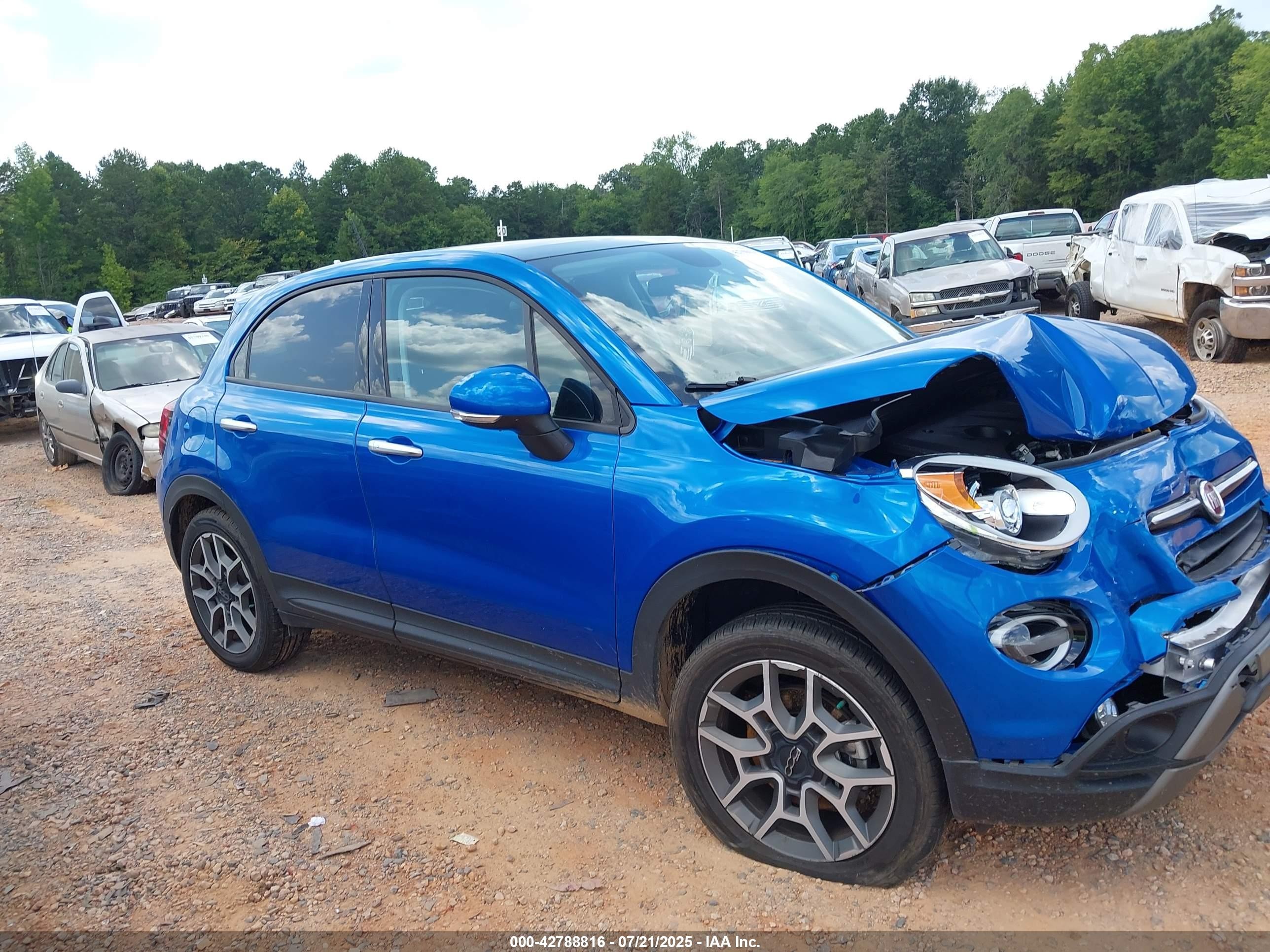 2019 FIAT 500X Urbana Edition, VIN ZFBNFYB17KP780570 — Front end