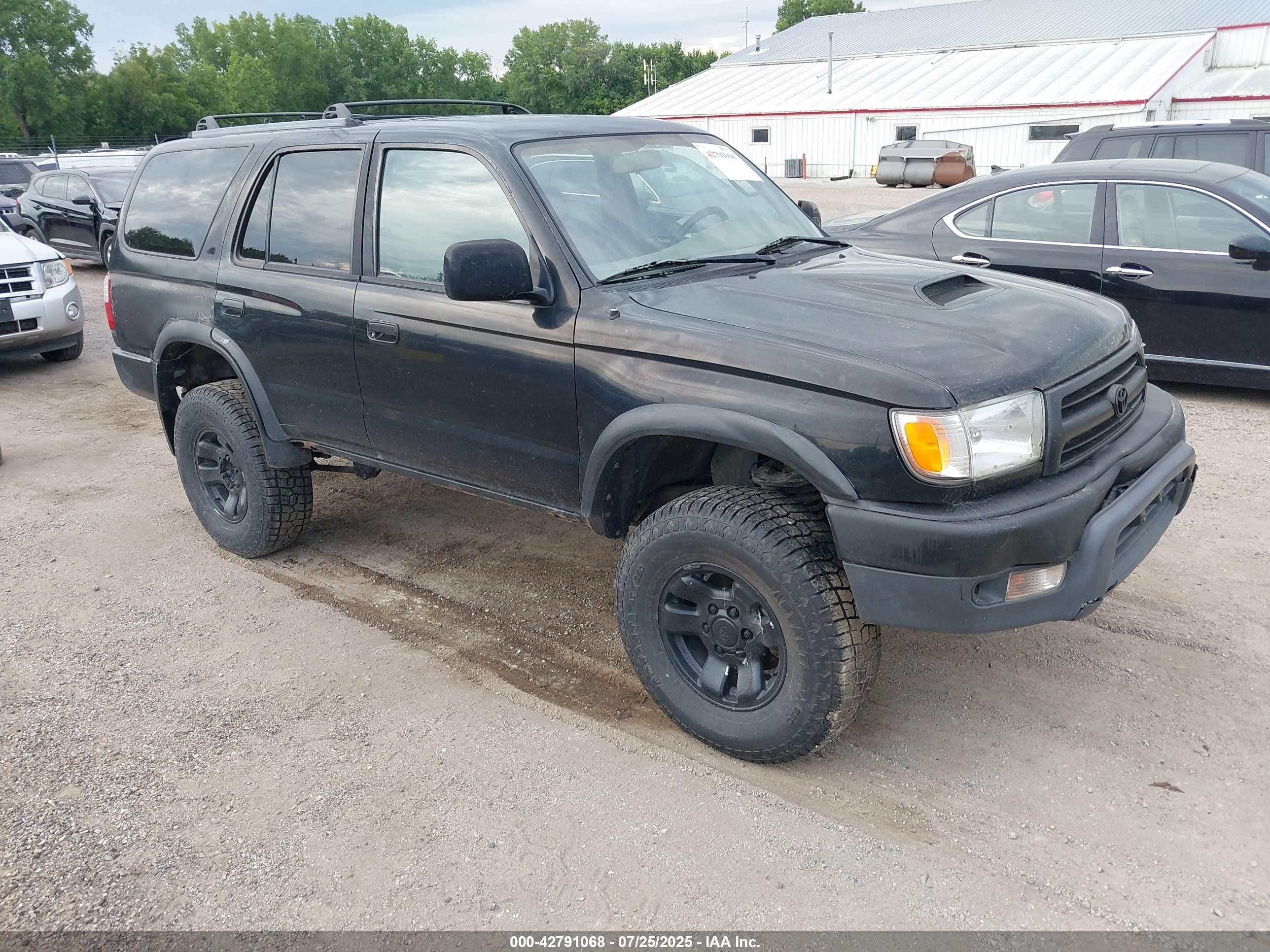 1999 Toyota 4Runner SR5, VIN JT3HN86R7X0222574 — Normal wear