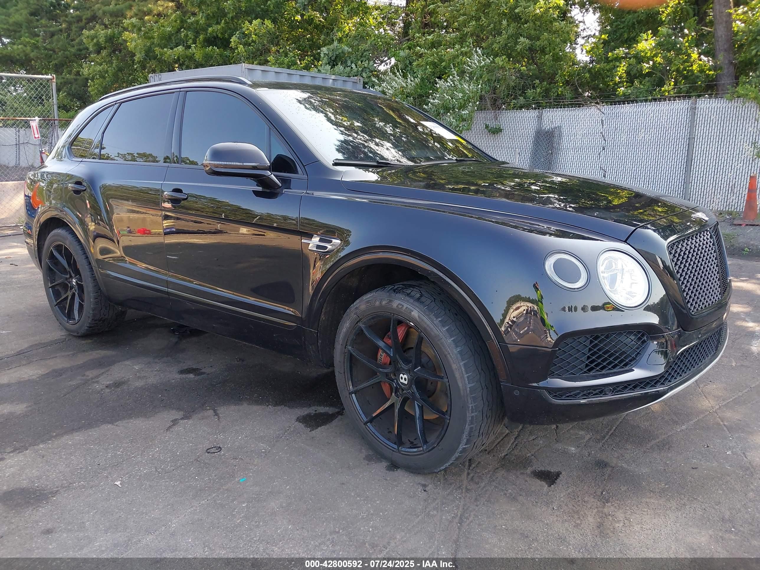 2017 Bentley Bentayga W12, VIN SJAAC2ZV8HC015850 — Undercarriage