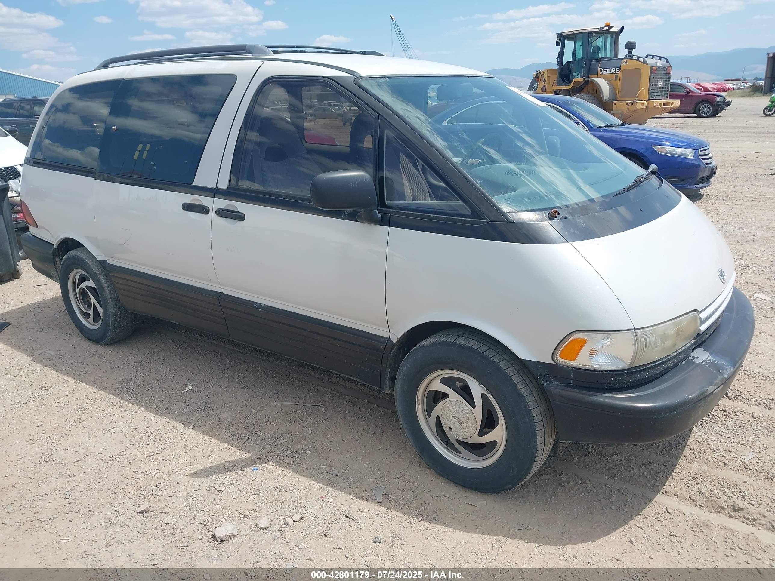 1991 Toyota Previa LE, VIN JT3AC12R1M0047996 — Side