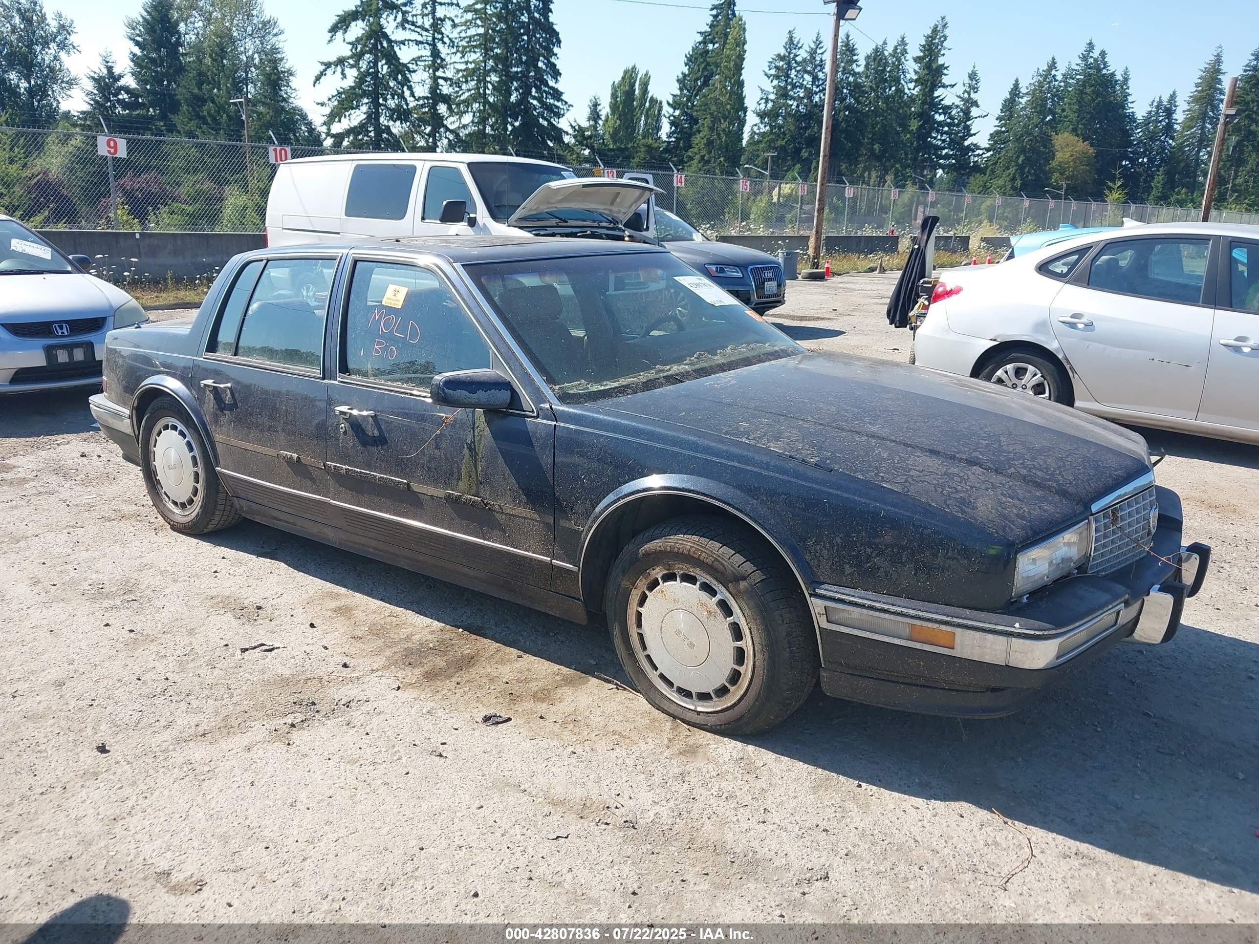 1990 Cadillac Seville, VIN 1G6KY5337LU818314 — Biohazard / chemical