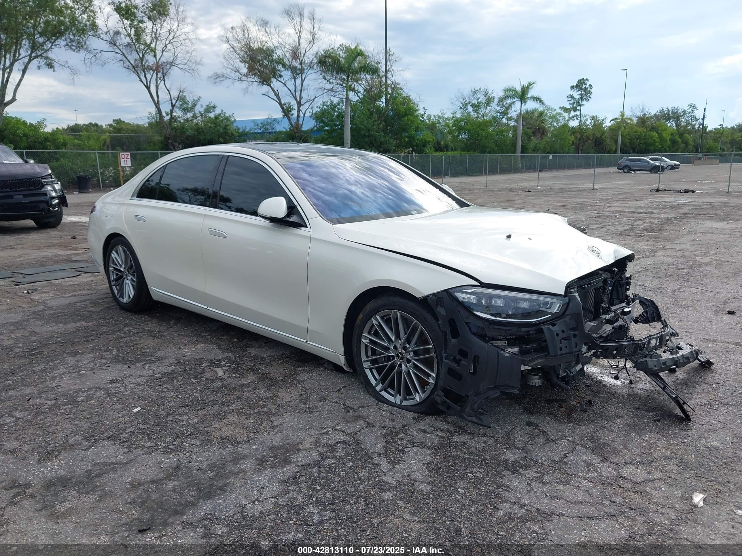 2023 Mercedes-Benz S 580, VIN W1K6G7GB3PA199187 — Front end
