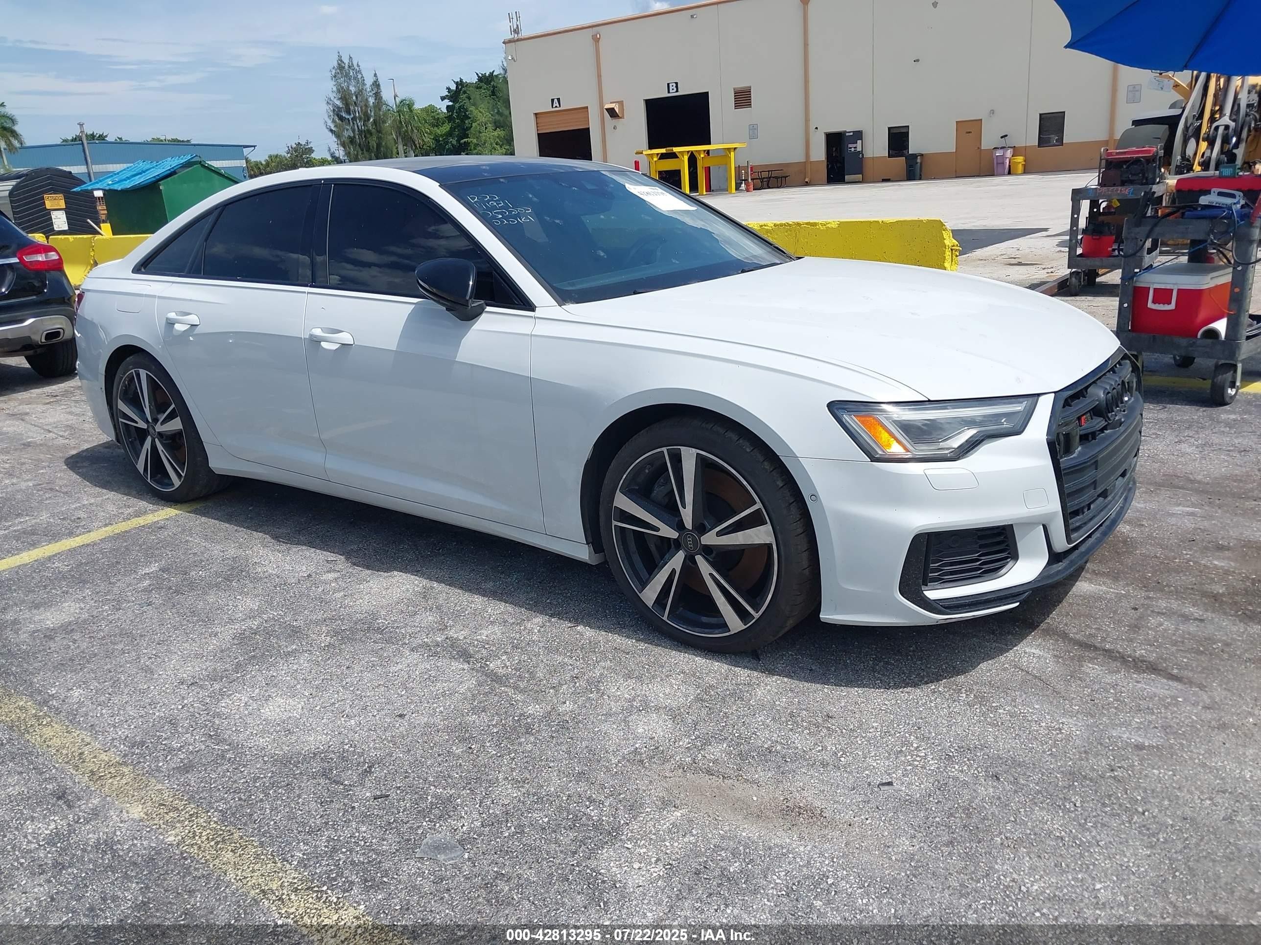 2022 Audi S6 Premium Plus, VIN WAUDFBF22NN020181 — Mechanical
