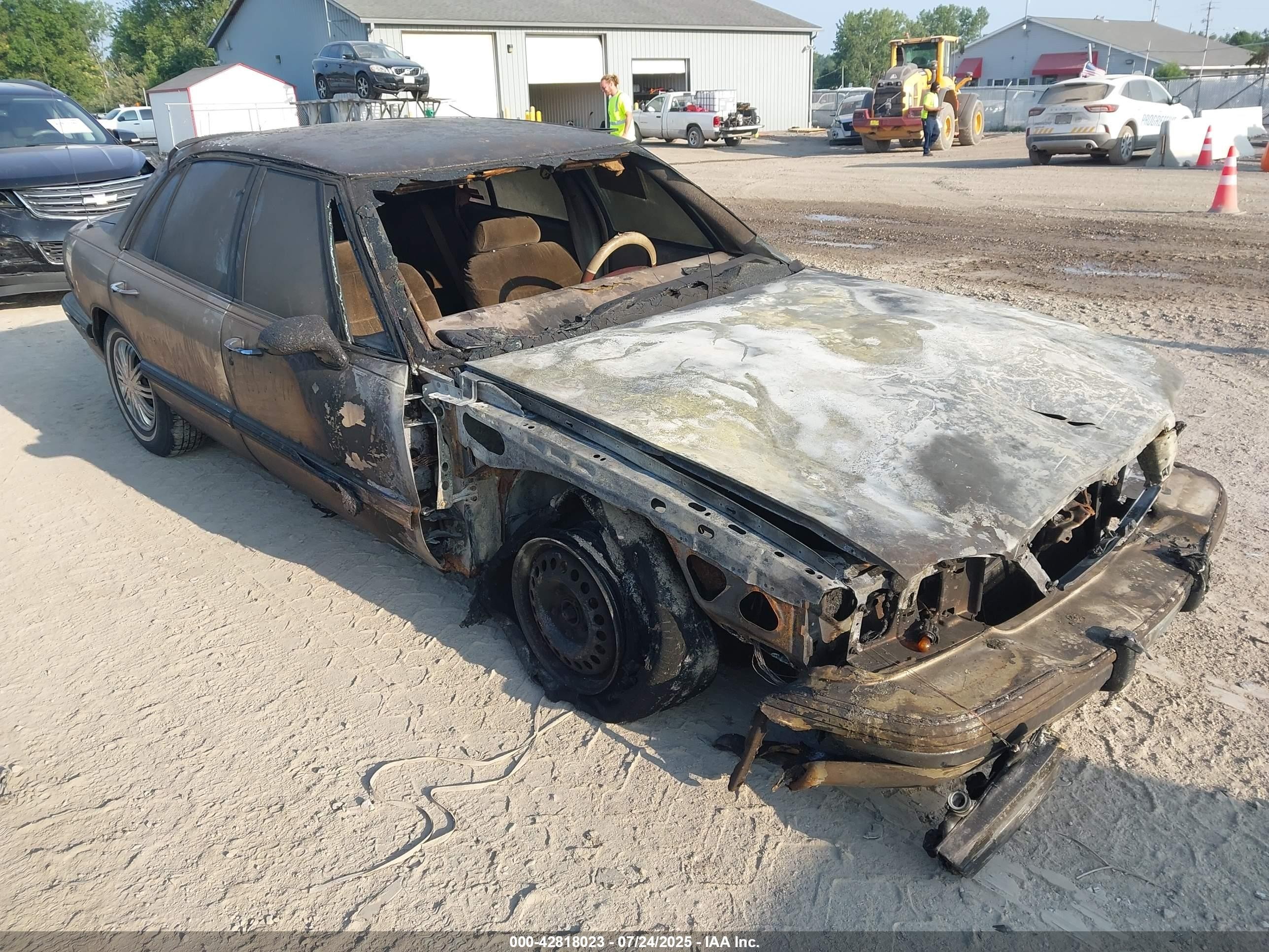 1992 Buick LeSabre Custom, VIN 1G4HP53L3NH524264 — Пожар в моторном отсеке