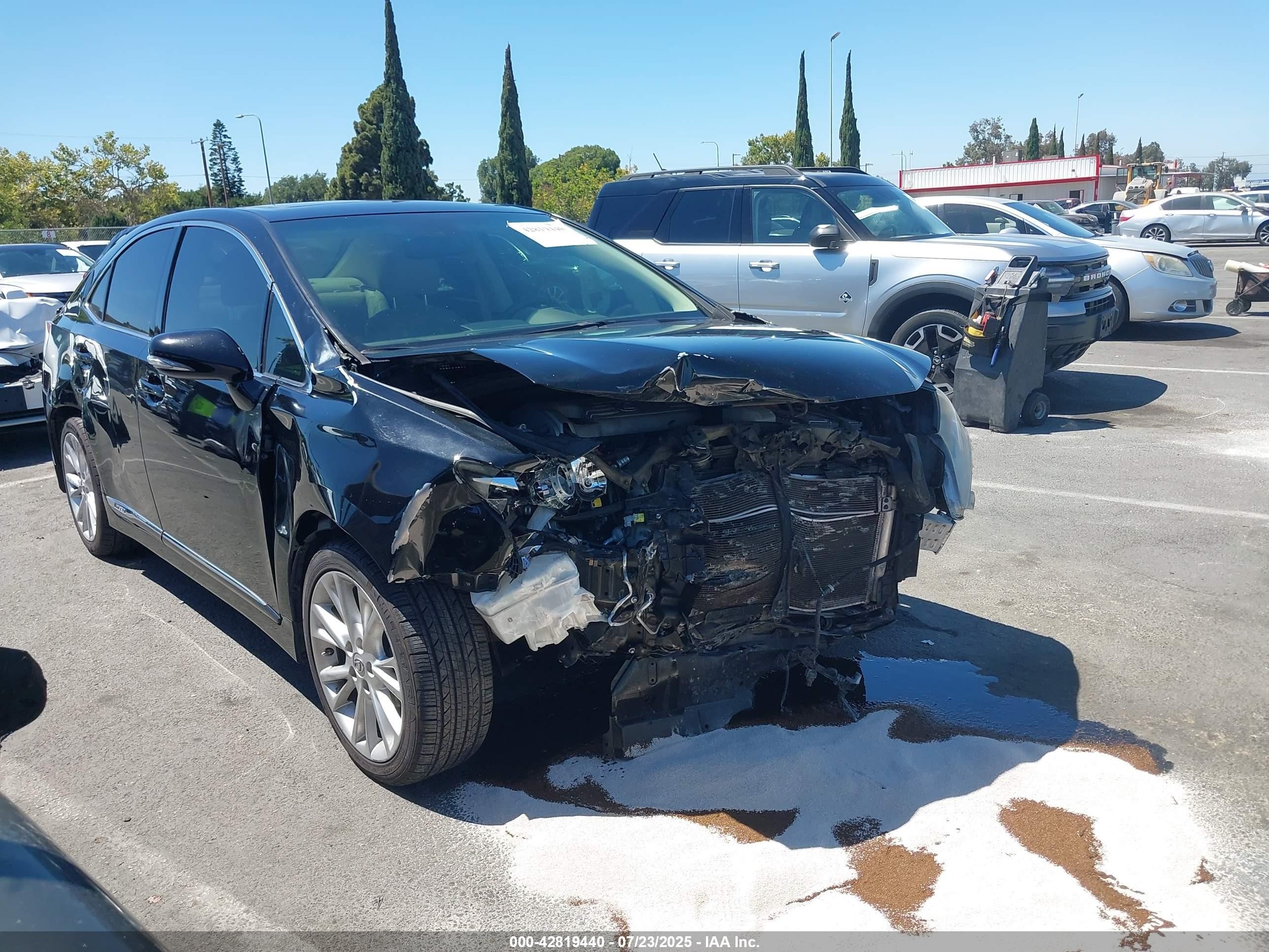 2012 Lexus HS 250h, VIN JTHBB1BA6C2049287 — Front end