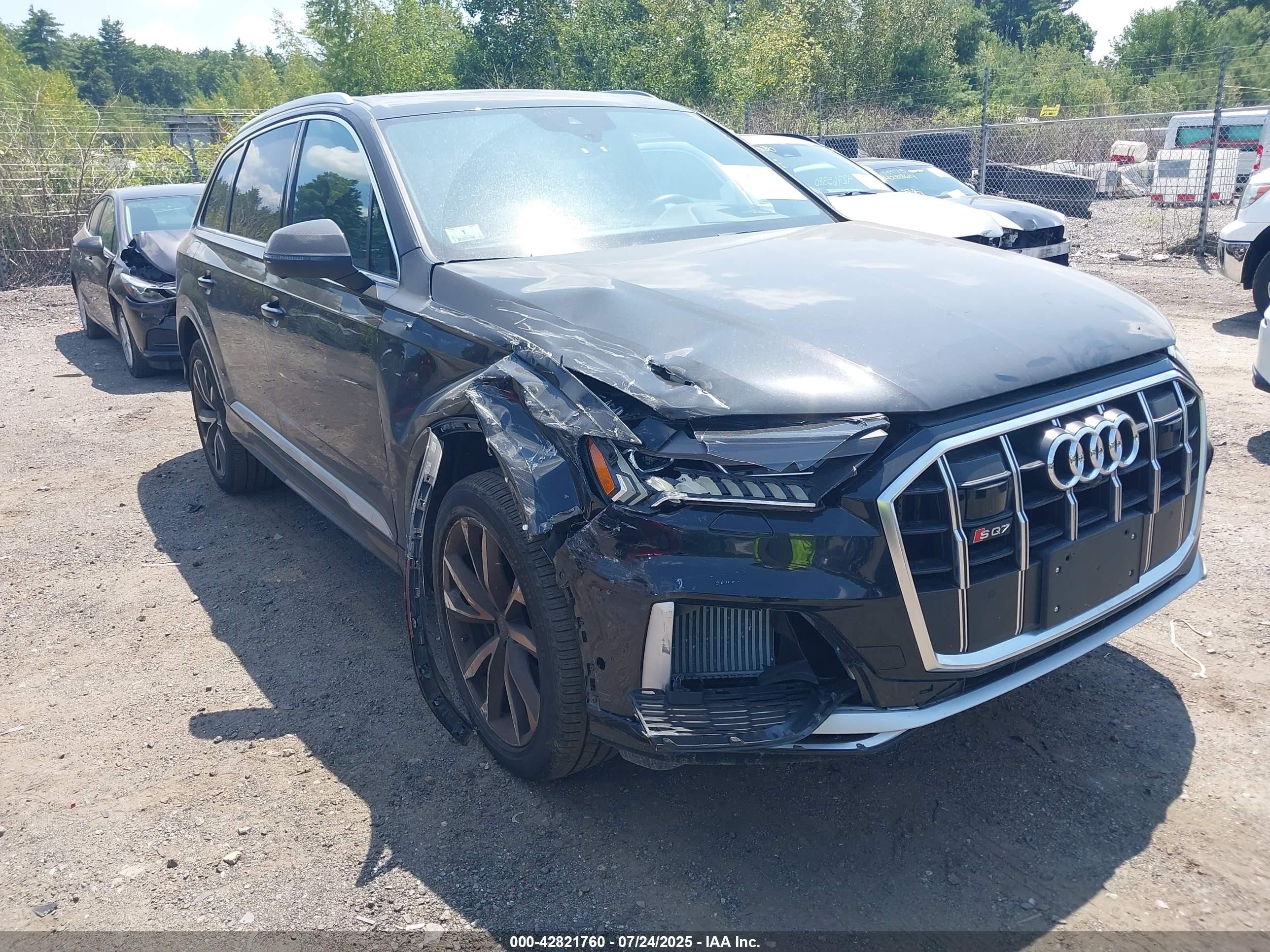 2022 Audi SQ7 Prestige, VIN WA1VWBF74ND000727 — Перед