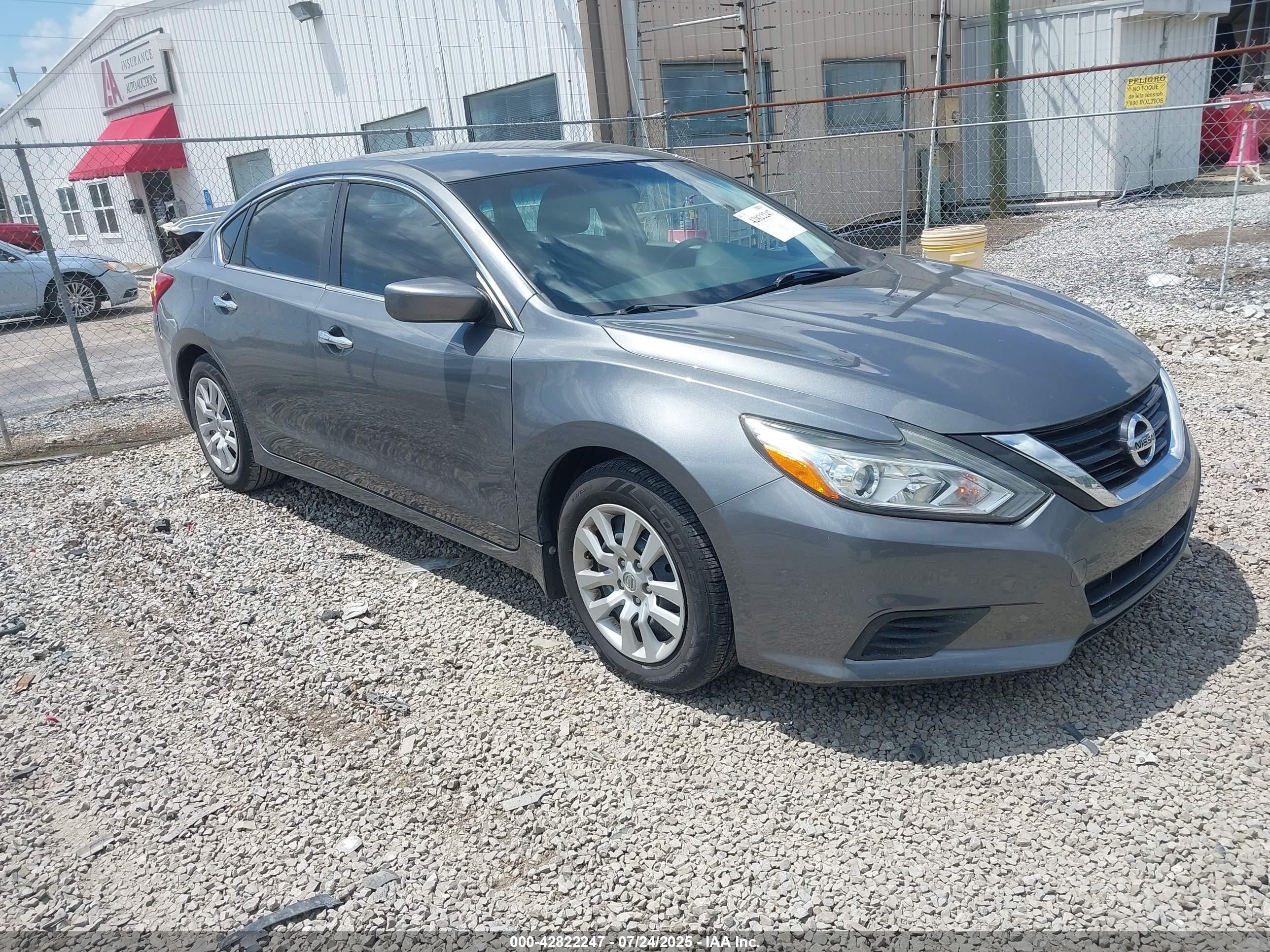 2017 Nissan Altima SR, VIN 1N4AL3AP9HC249924 — Auction photo