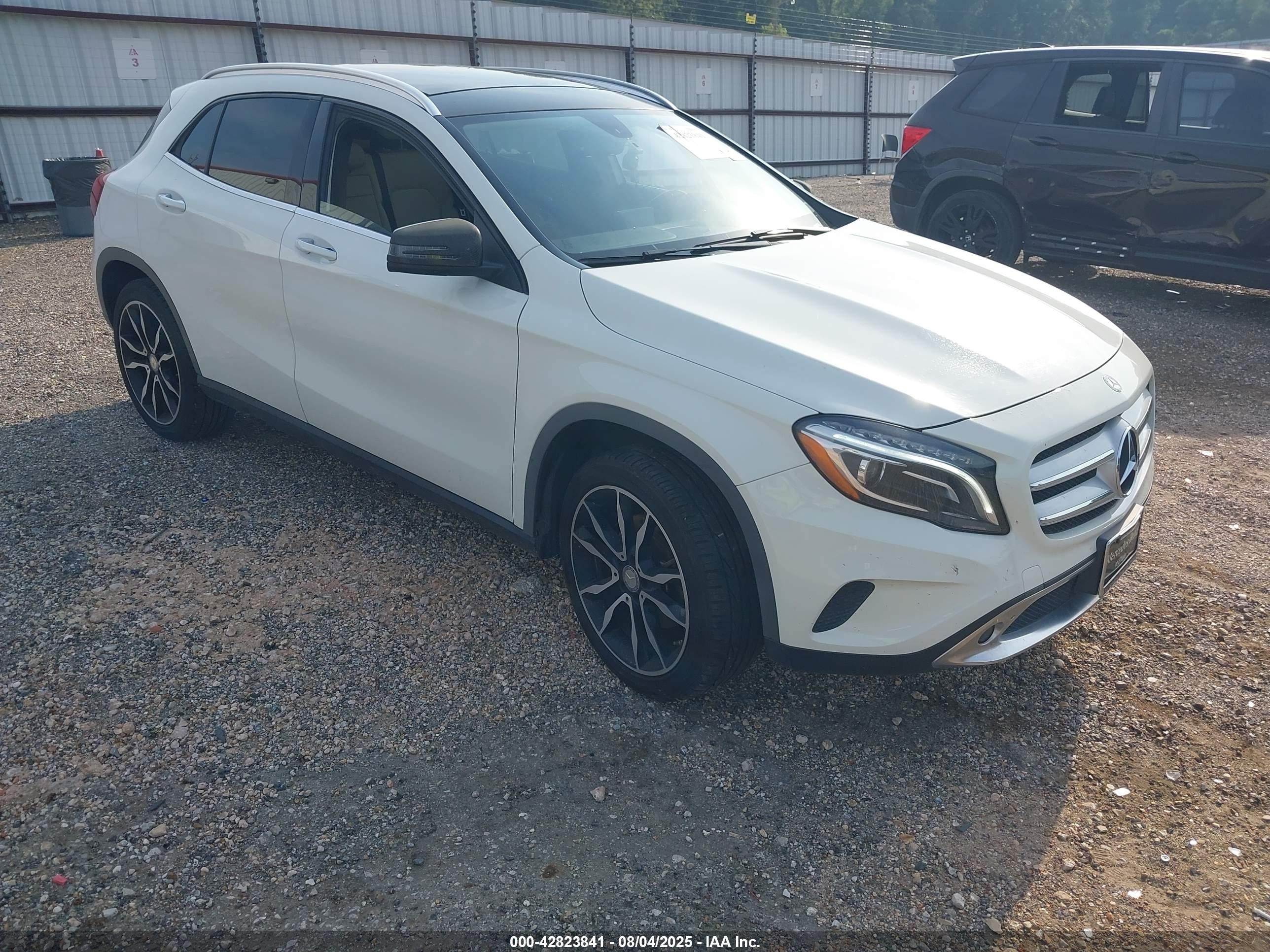 2015 Mercedes-Benz GLA 250, VIN WDCTG4EB3FJ152720 — Storm