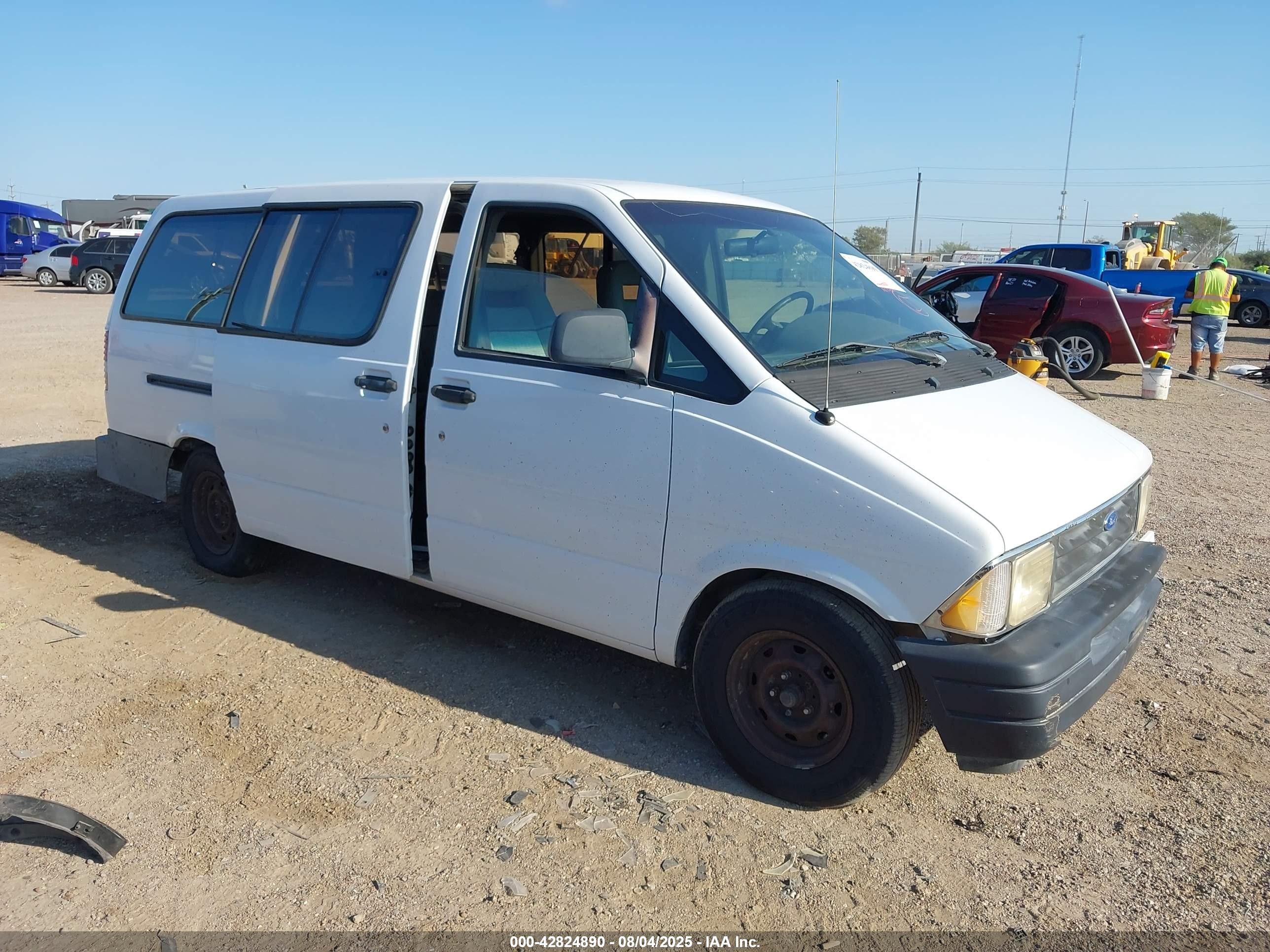 1995 Ford Aerostar, VIN 1FMDA31X7SZB41895 — Normal wear