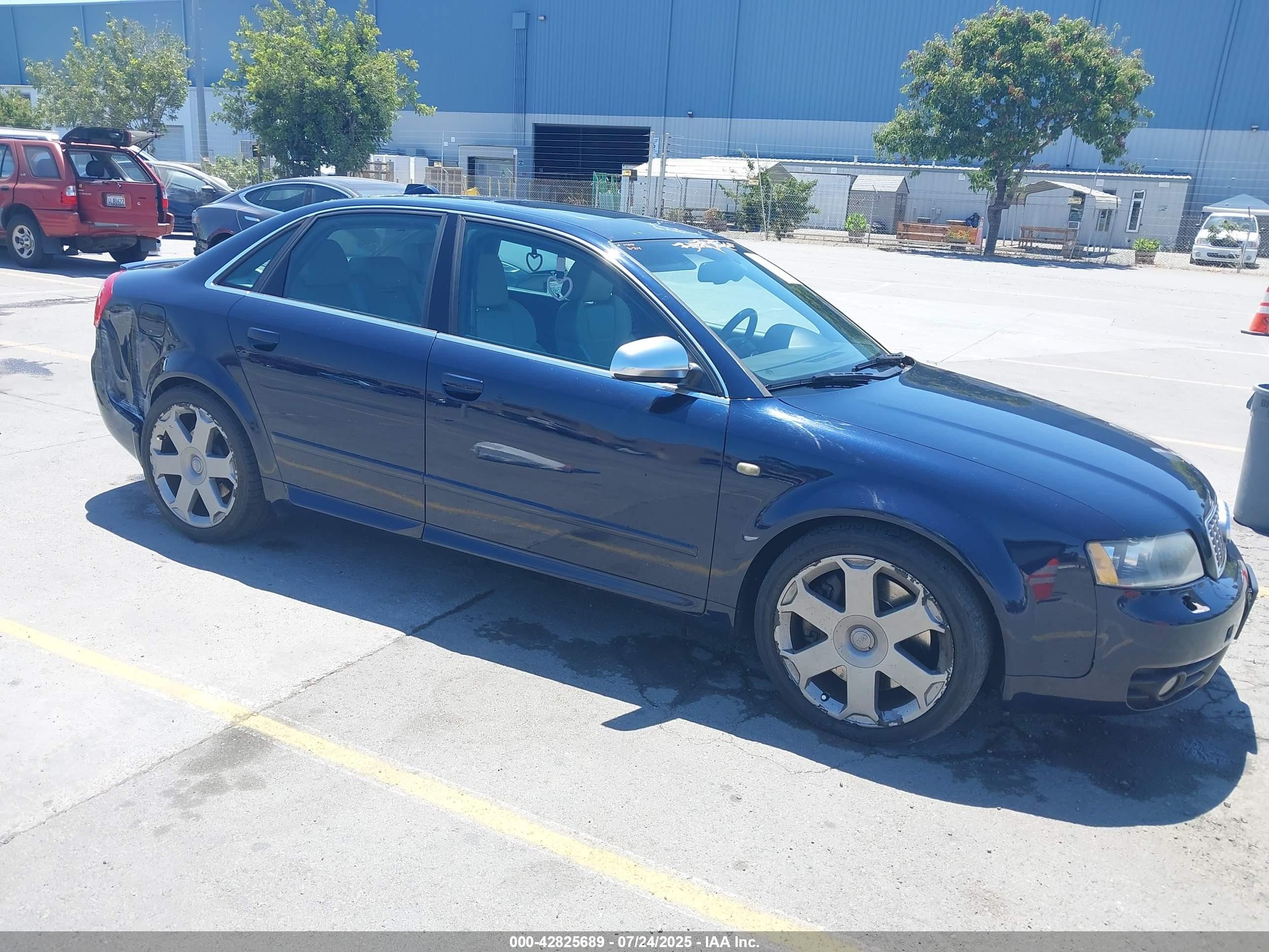 2004 Audi S4, VIN WAUPL68E74A203960 — Перед