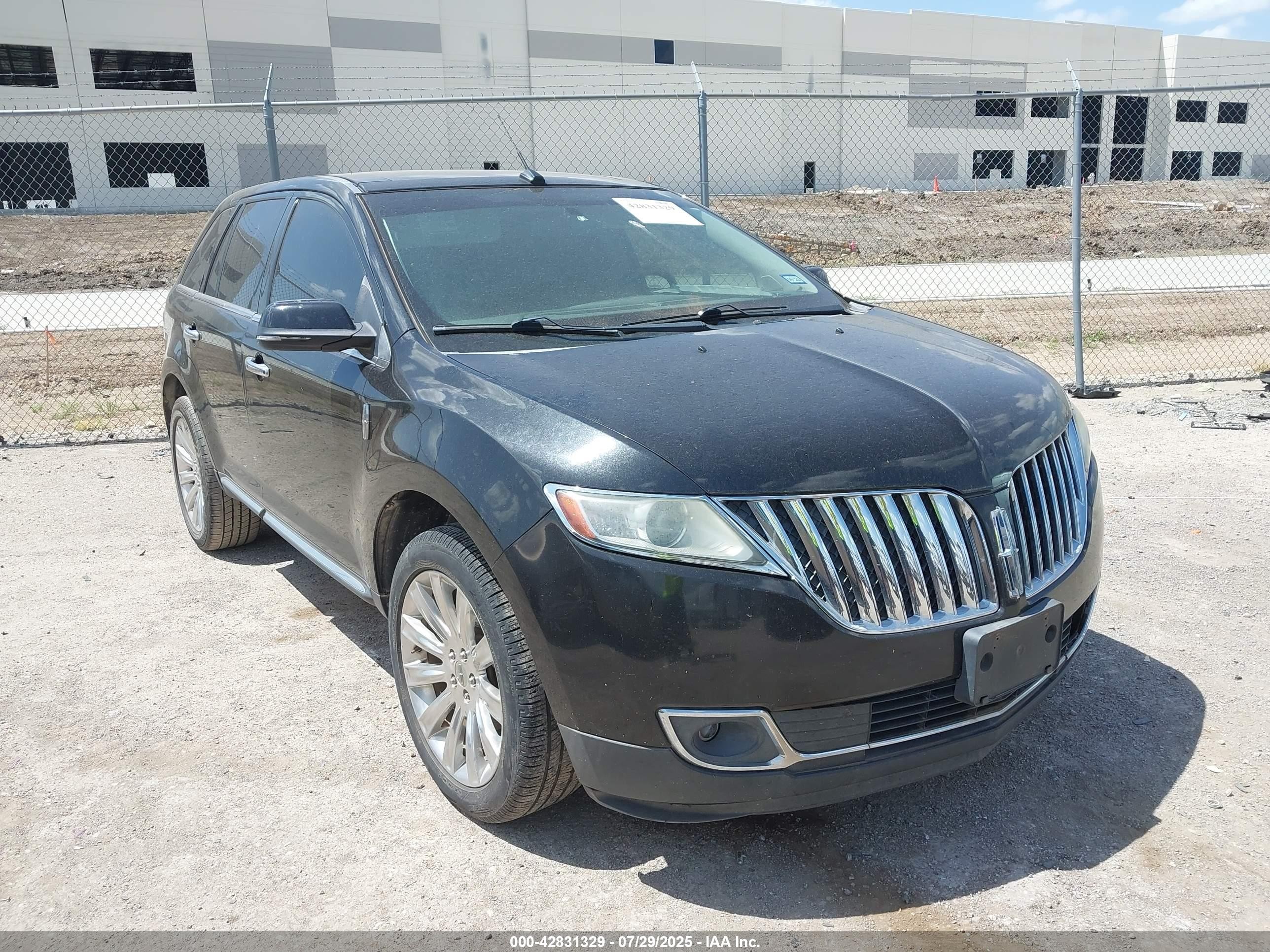 2014 Lincoln MKX, VIN 2LMDJ6JK3EBL03300 — Auction photo