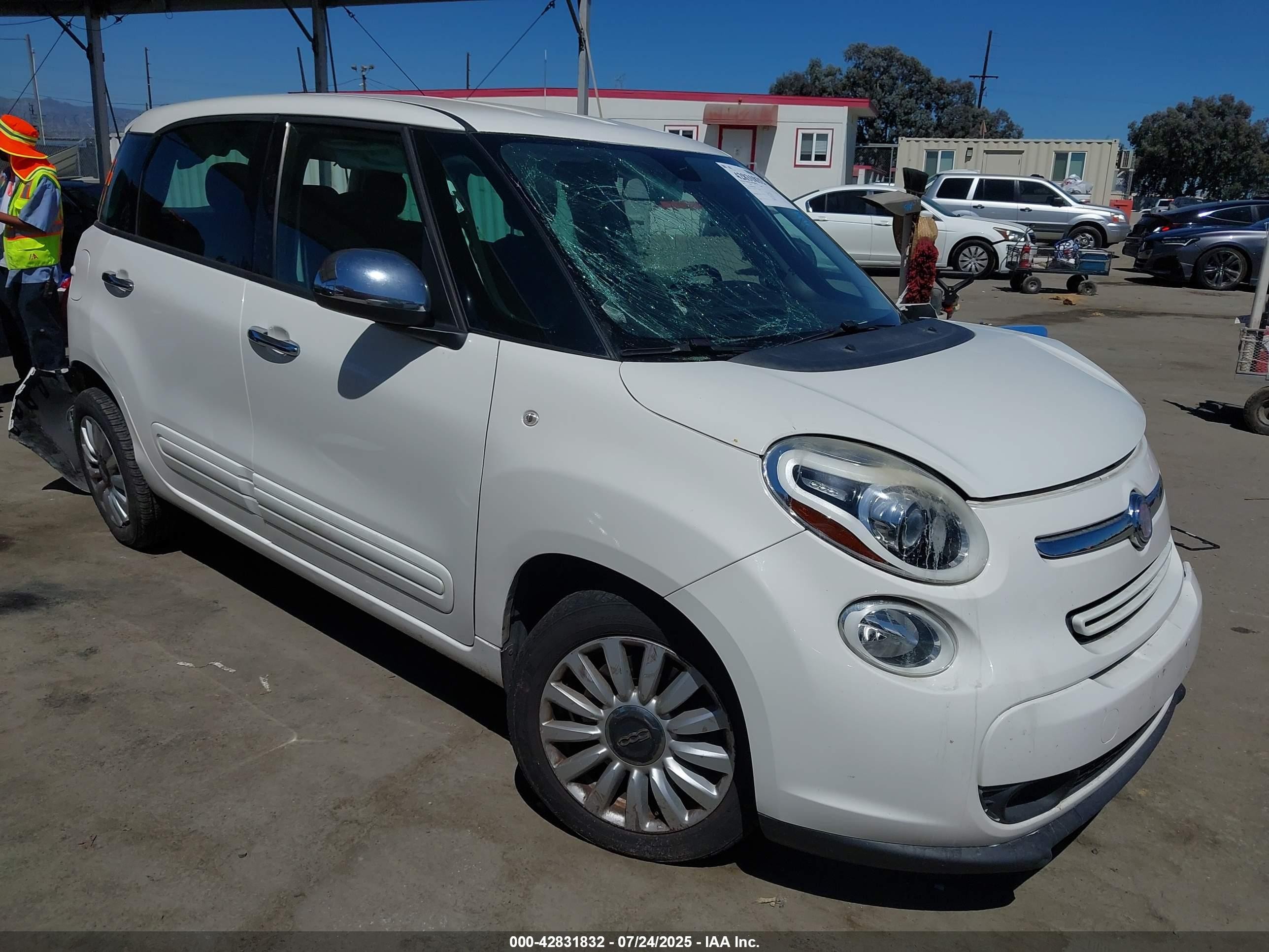 2015 FIAT 500L Easy, VIN ZFBCFABH0FZ031812 — Undercarriage