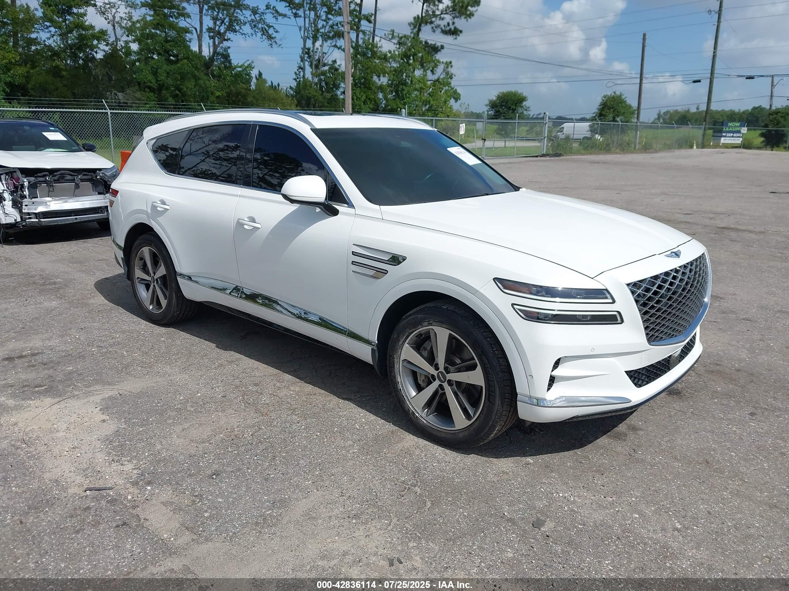2021 Genesis GV80 Advanced Plus, VIN KMUHCESC3MU067105 — Rear end