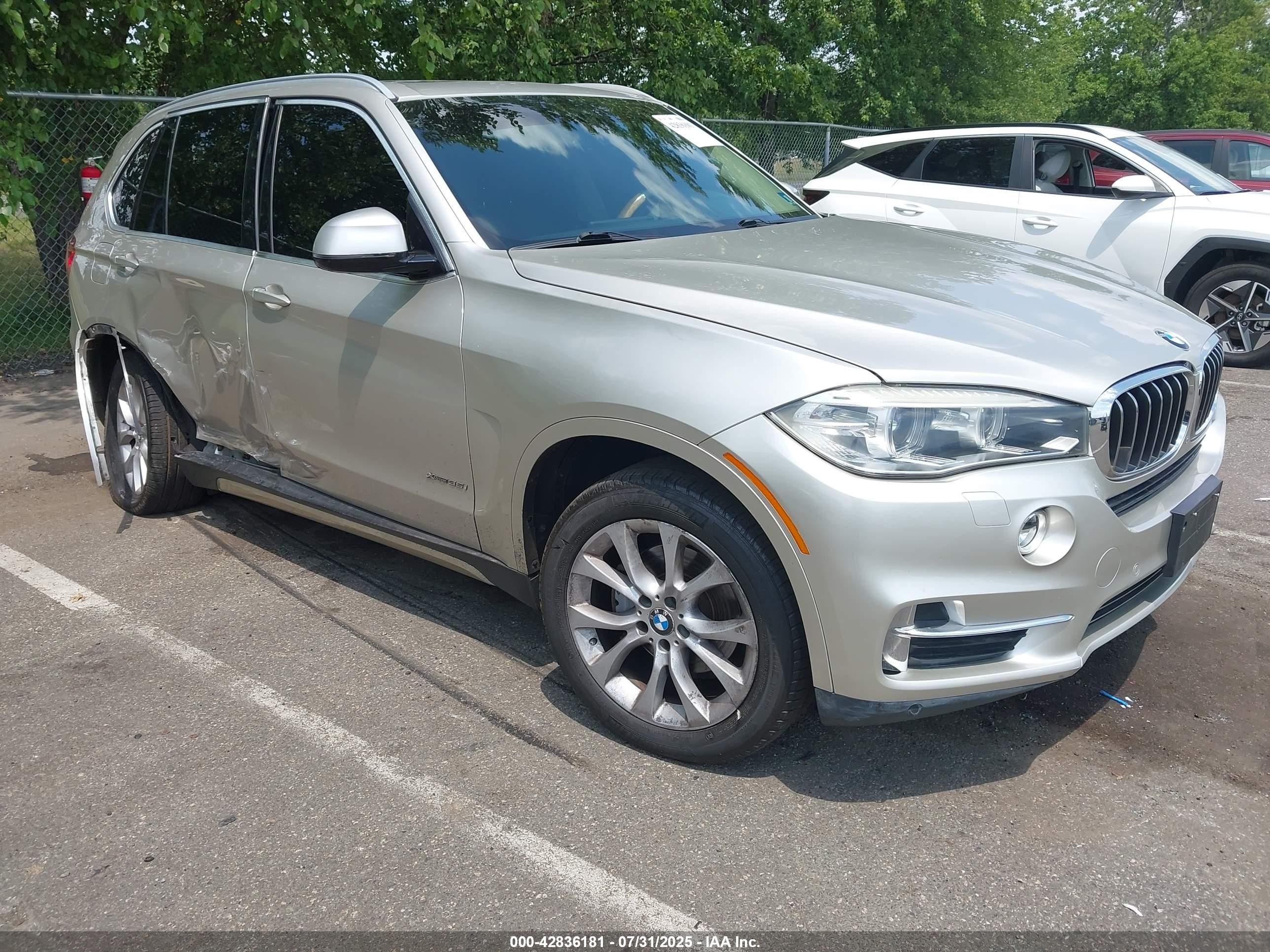 2015 BMW X5 xDrive35i, VIN 5UXKR0C54F0P08216 — Side