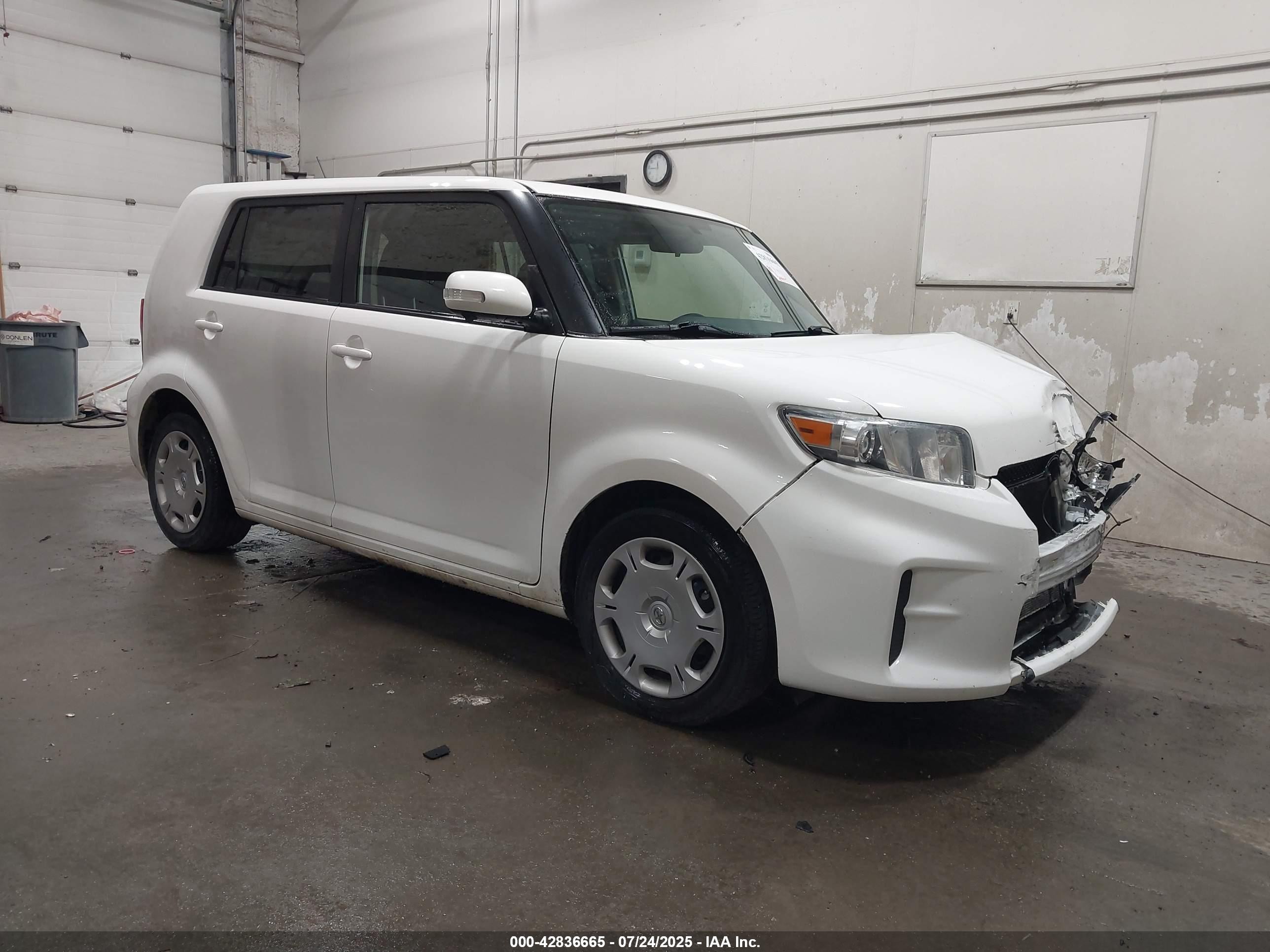 2012 Scion xB, VIN JTLZE4FE5CJ014109 — Front end