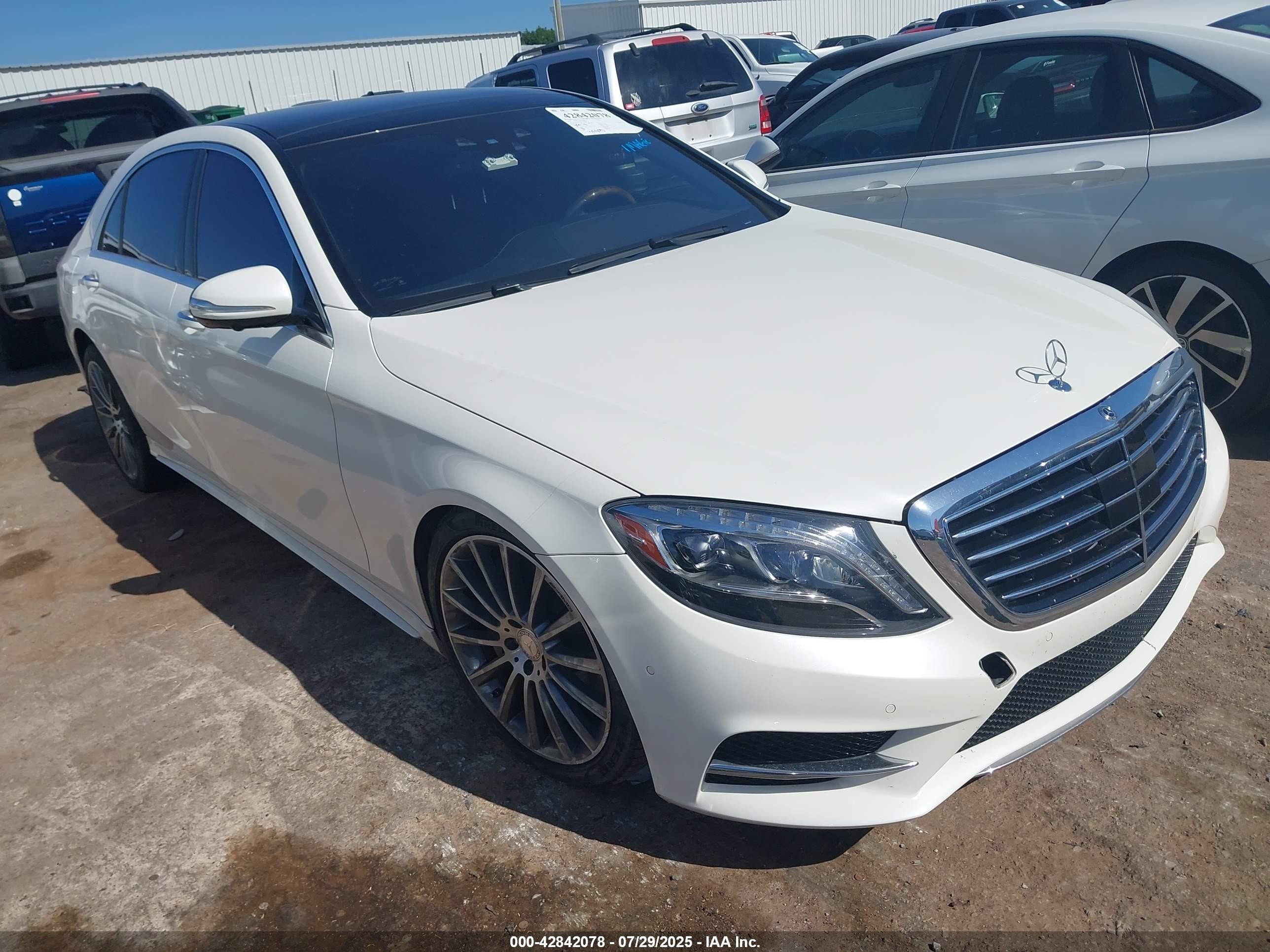 2015 Mercedes-Benz S 550, VIN WDDUG8FB8FA123283 — Front end