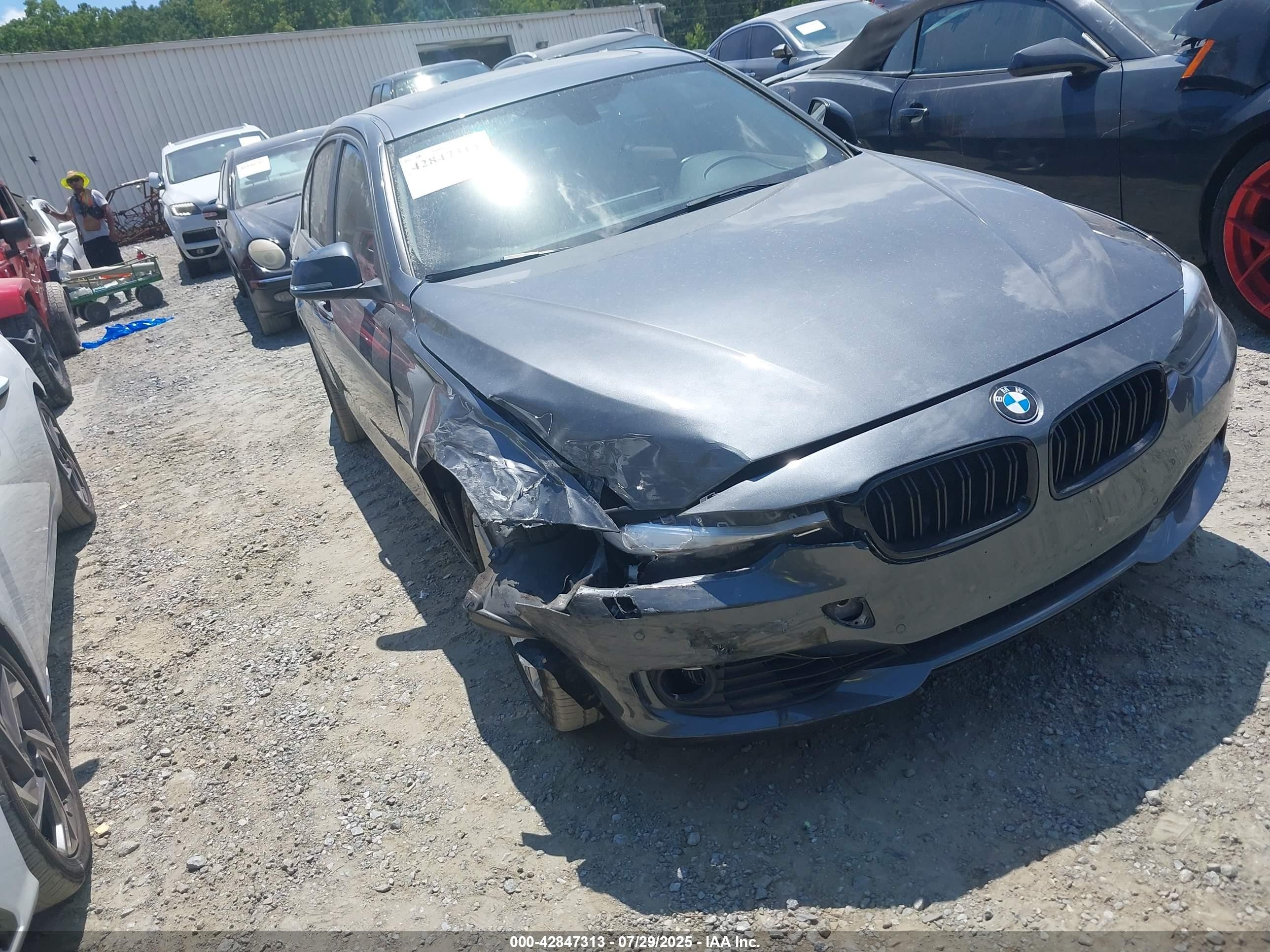 2015 BMW 3 Series 328i xDrive, VIN WBA3B5G53FNS14558 — Front end