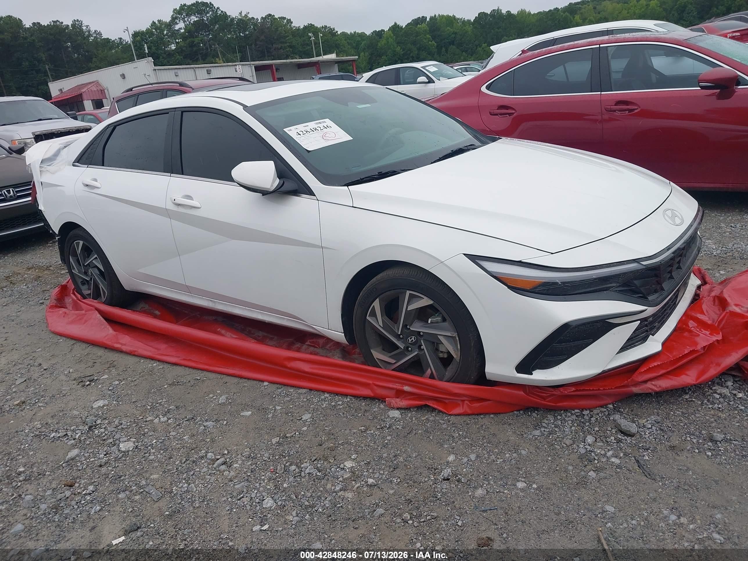 2024 Hyundai Elantra SEL, VIN KMHLS4DG2RU665943 — Rear end