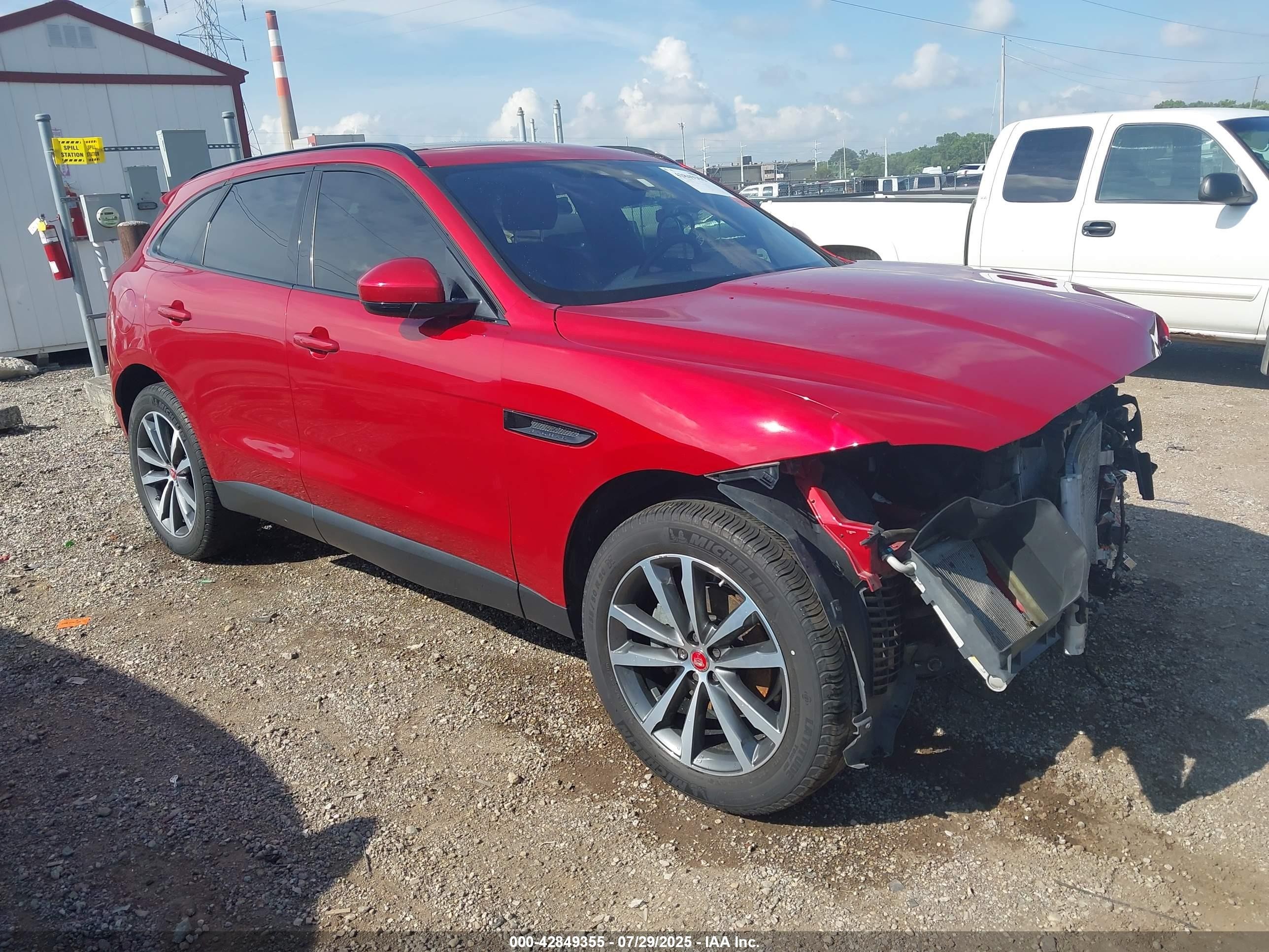 2020 Jaguar F-Pace 25t Prestige, VIN SADCK2FX6LA627909 — Front end