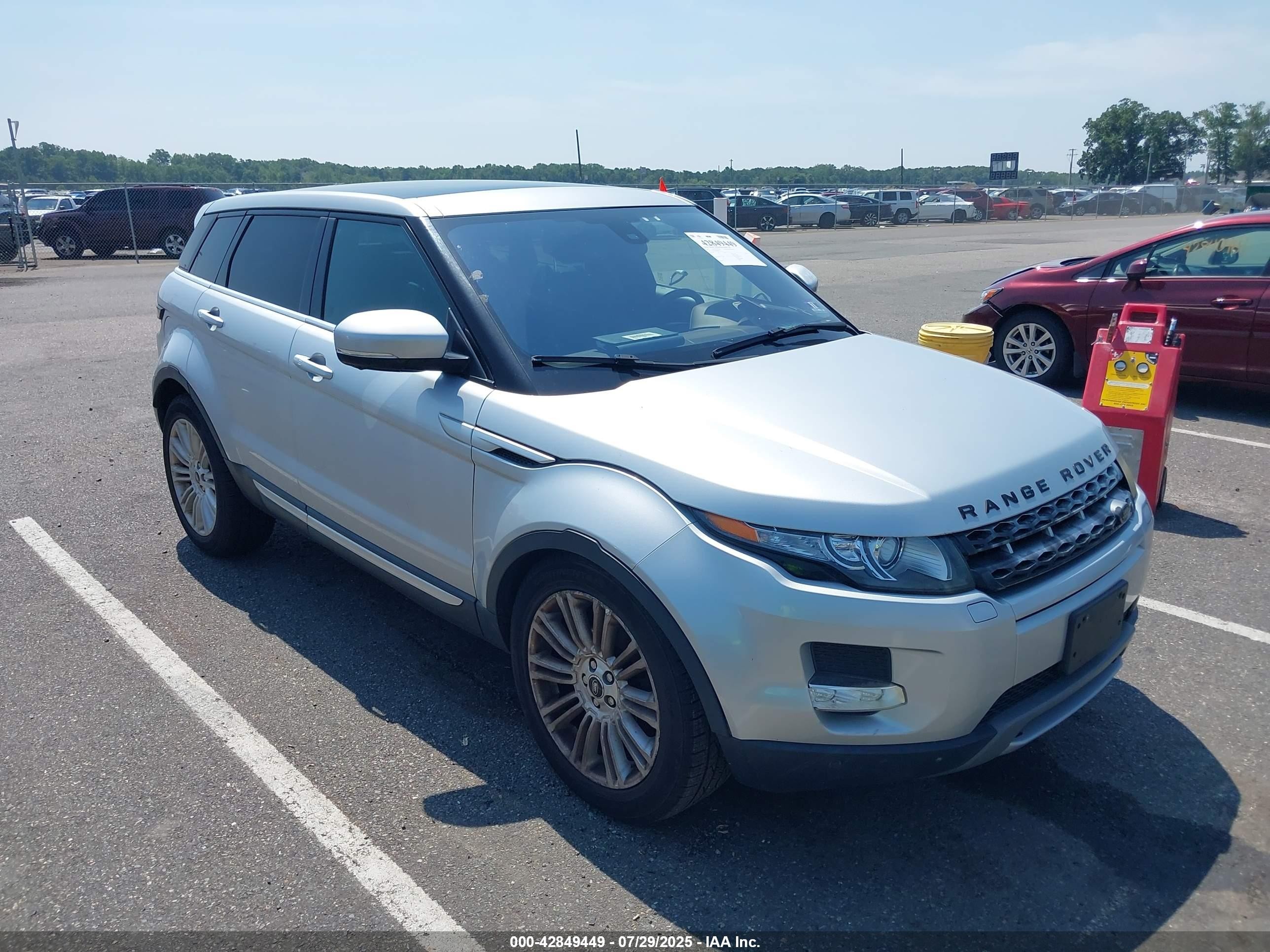 2013 Land Rover Range Rover Evoque Prestige Premium, VIN SALVV2BG0DH811651 — Auction photo