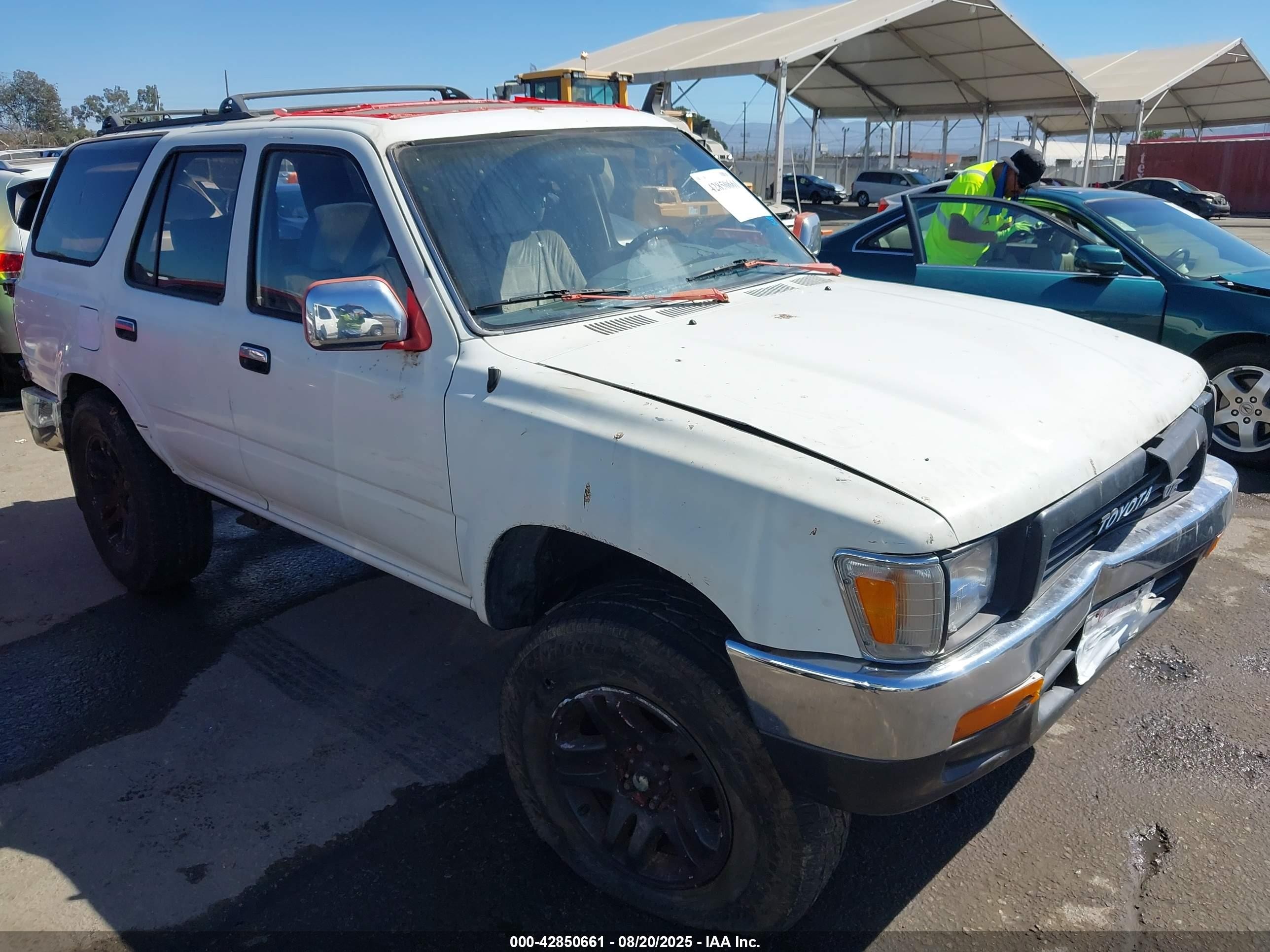 1990 Toyota 4Runner, VIN JT3VN39WXL0035895 — All over