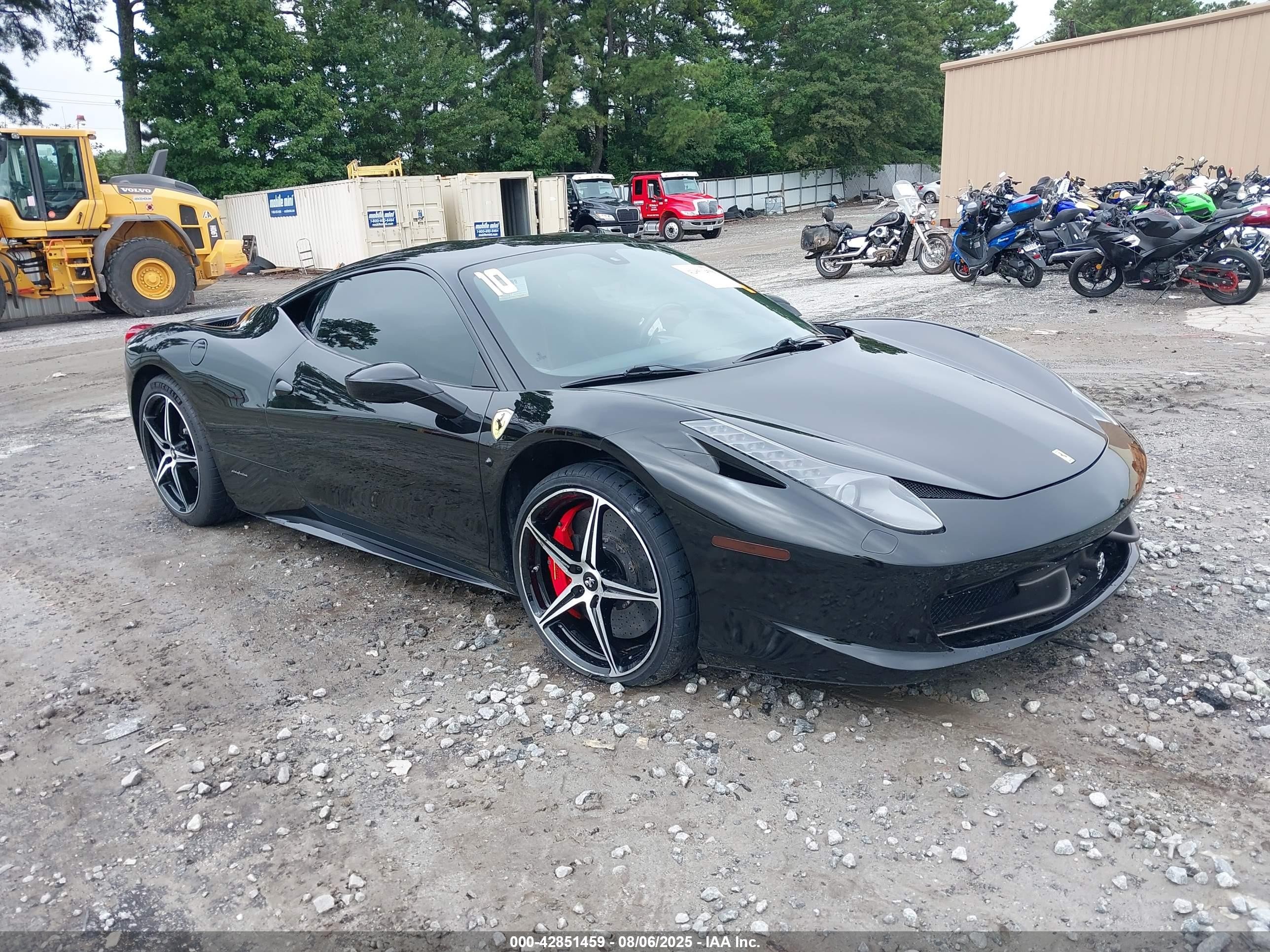 2010 Ferrari 458 Italia, VIN ZFF67NFA8A0175571 — Перед