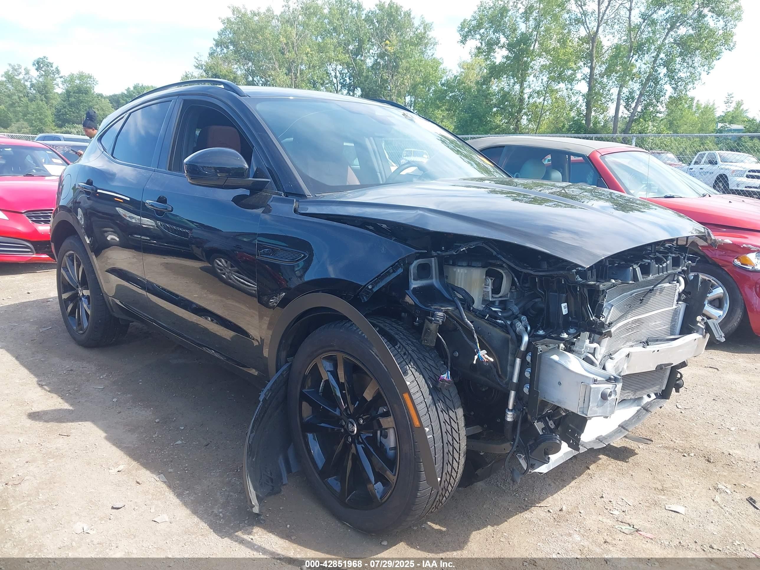 2024 Jaguar E-Pace R-Dynamic SE, VIN SADFL2FX8R1046835 — Front end