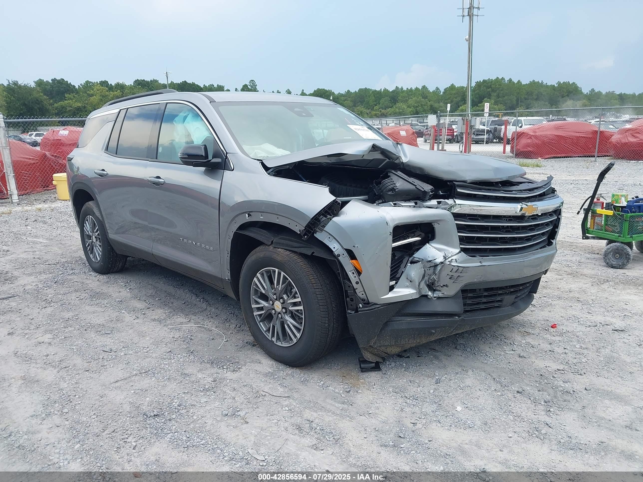 2025 Chevrolet Traverse FWD LT, VIN 1GNERGRS4SJ158614 — Front end