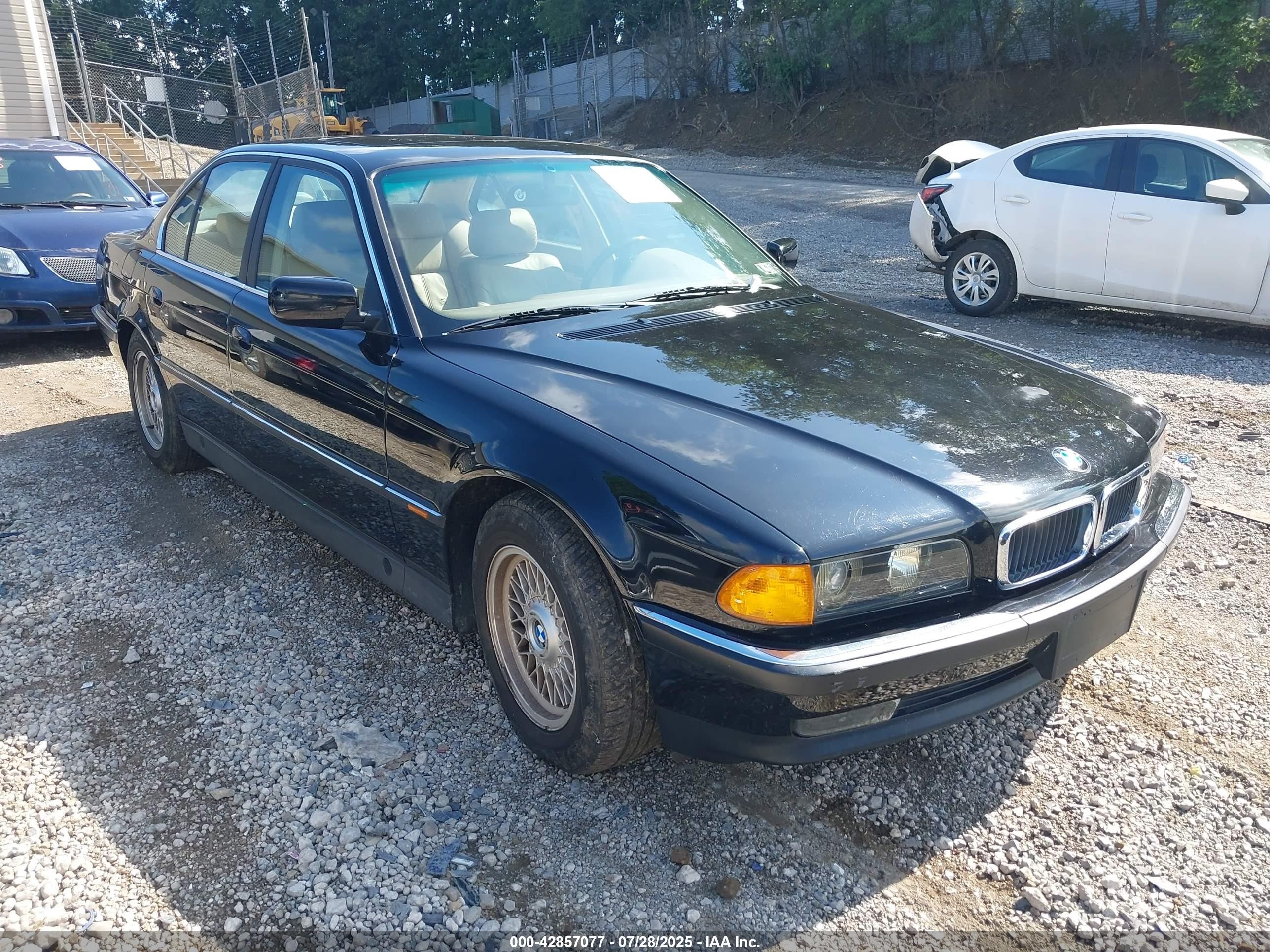 1995 BMW 7 Series 740i, VIN WBAGF6327SDH08206 — Normal wear