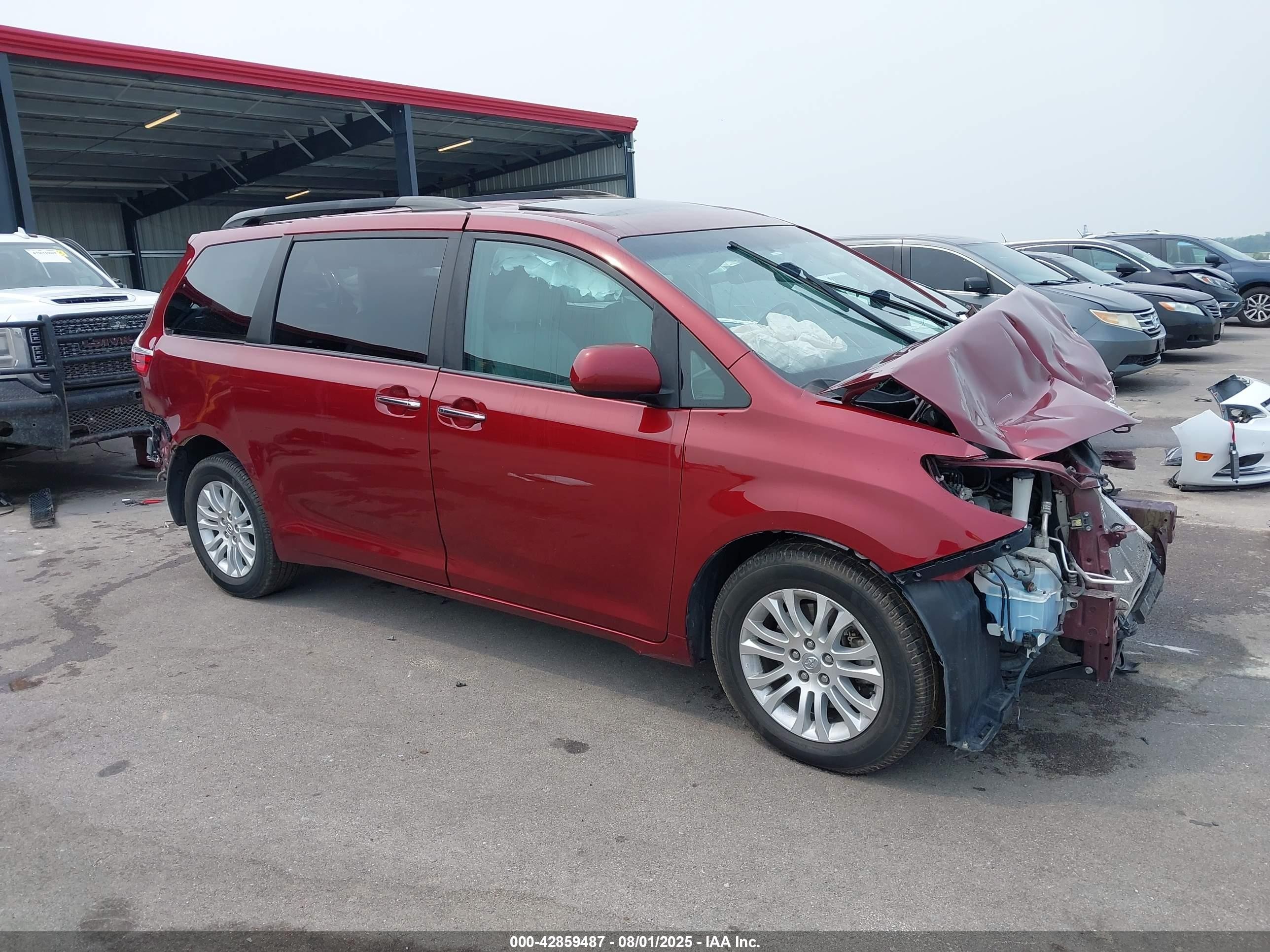 2017 Toyota Sienna XLE, VIN 5TDYZ3DC6HS861335 — All over