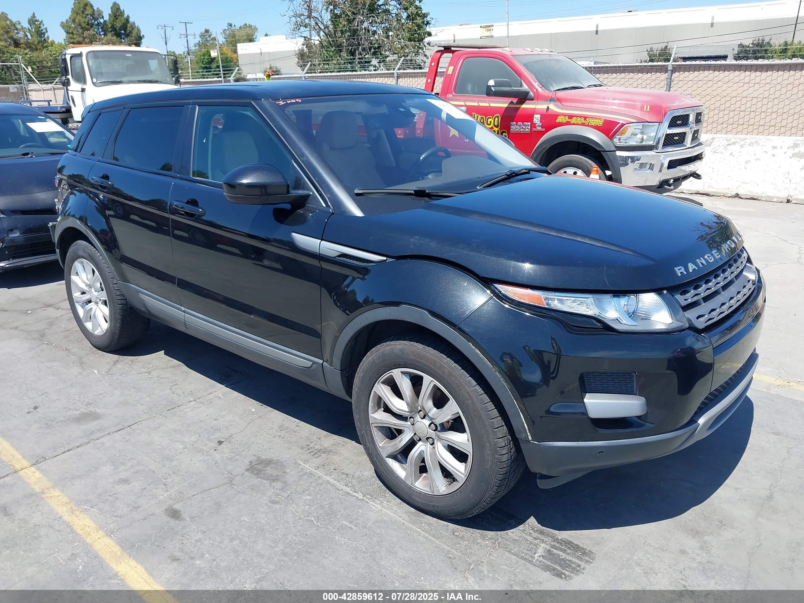 2015 Land Rover Range Rover Evoque Pure, VIN SALVN2BG6FH990765 — Front end