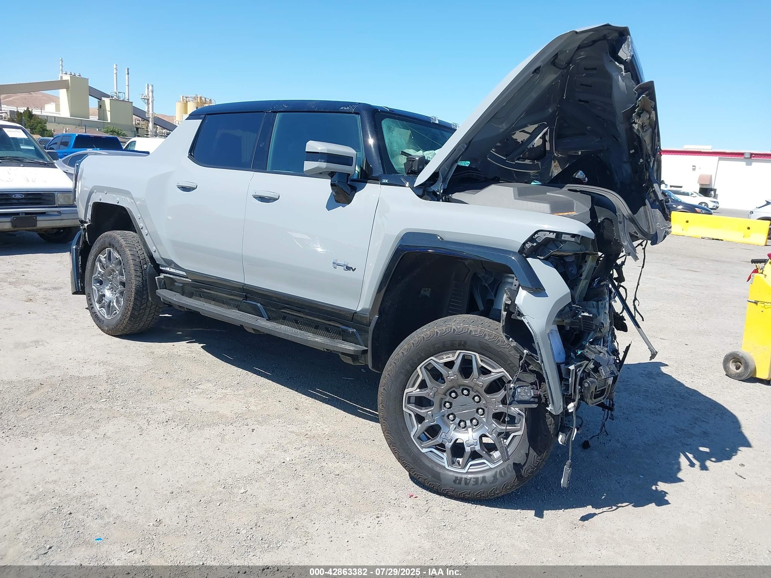 2024 GMC HUMMER EV Pickup 3X, VIN 1GT10DDB5RU108126 — Rollover