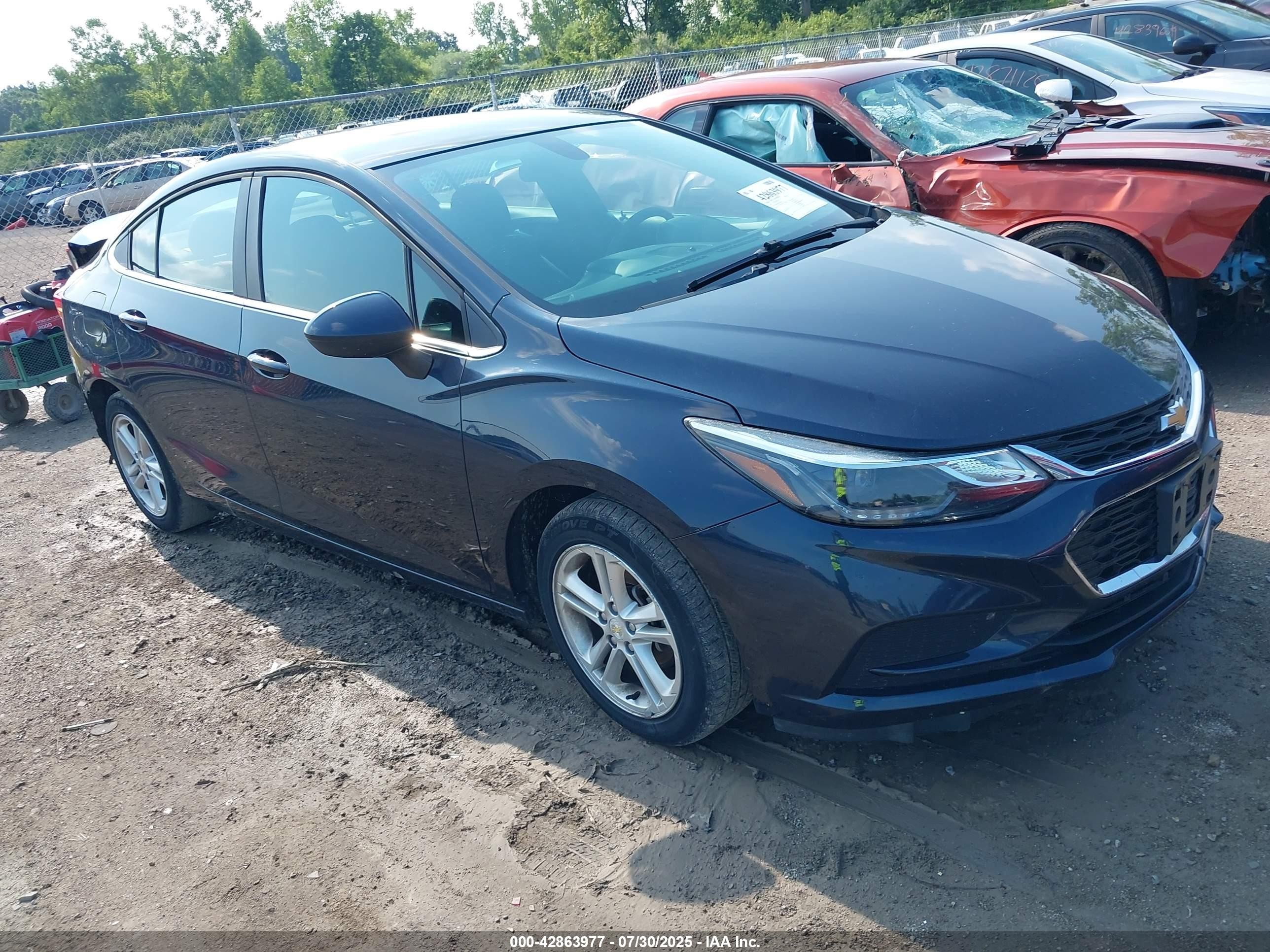 2016 Chevrolet Cruze LT, VIN 1G1BE5SM5G7321081 — Rear end