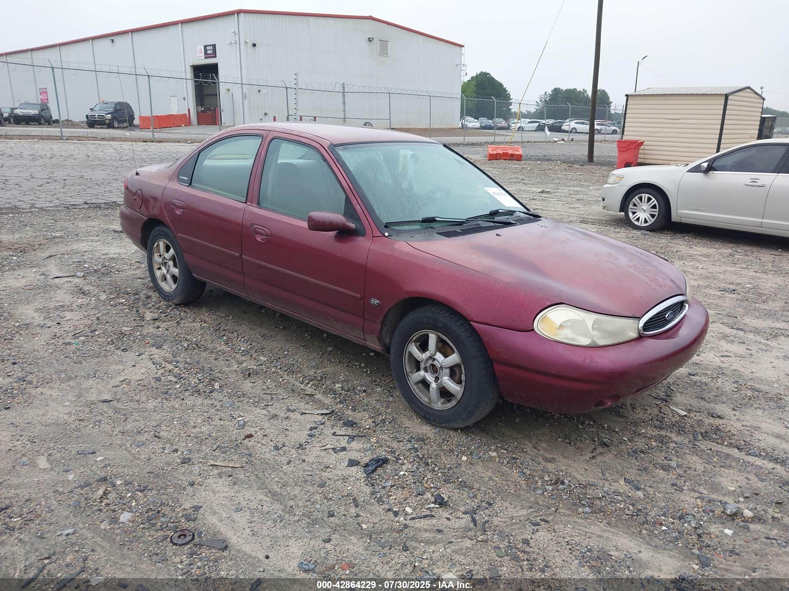 1998 Ford Contour SE Fleet, VIN 1FAFP663XWK237902 — Front end