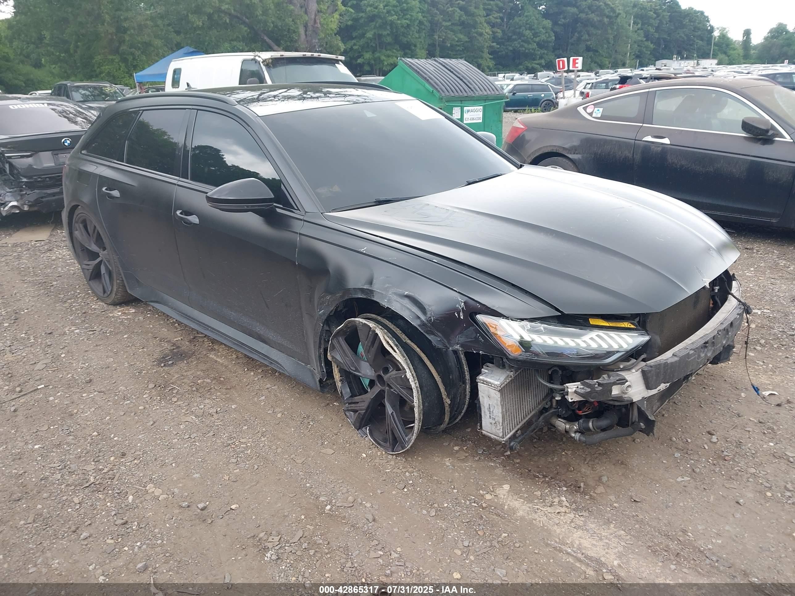 2021 Audi RS 6, VIN WUA1CBF20MN900439 — Front end