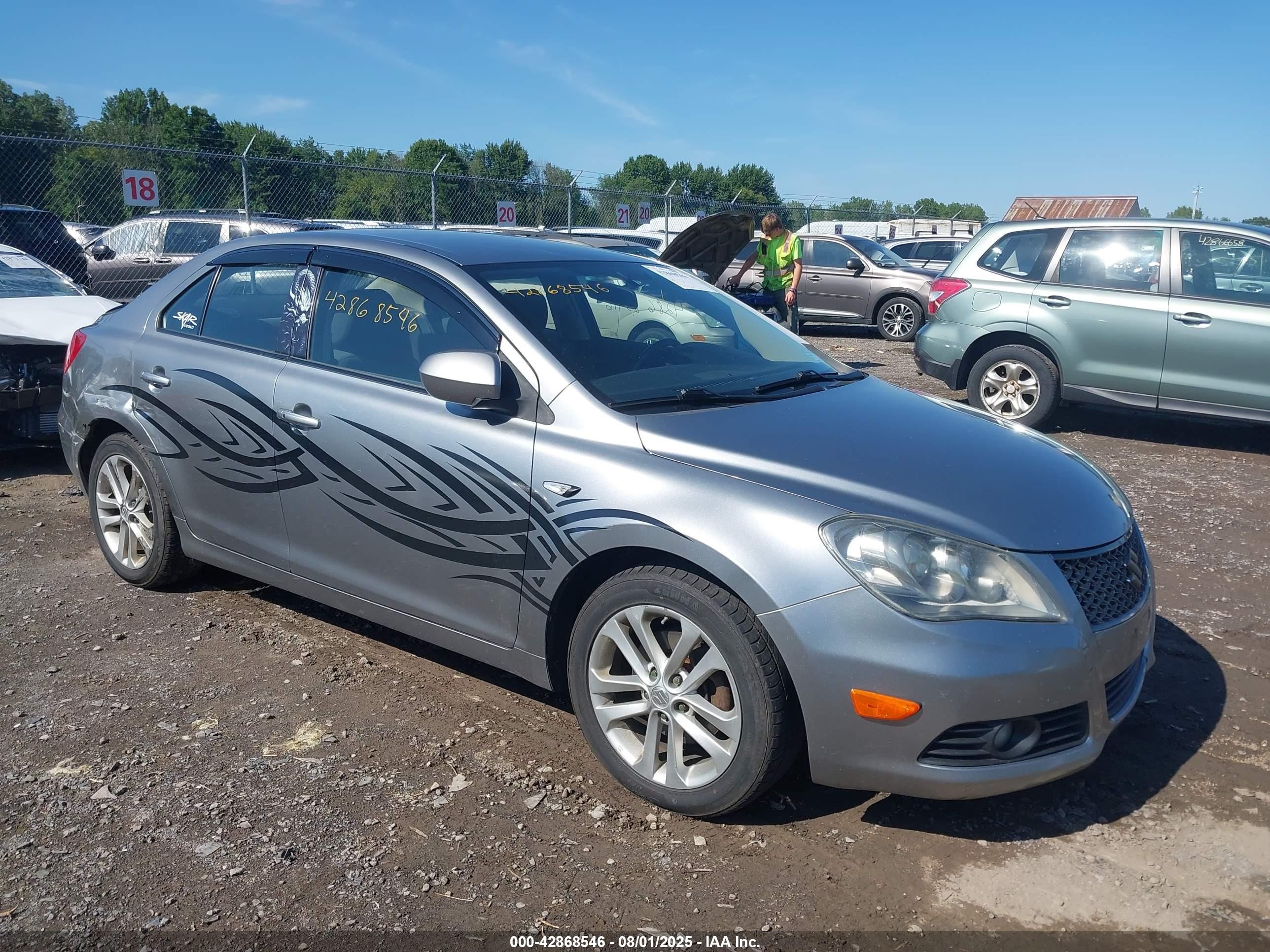 2011 Suzuki Kizashi S, VIN JS2RF9A19B6110214 — Side