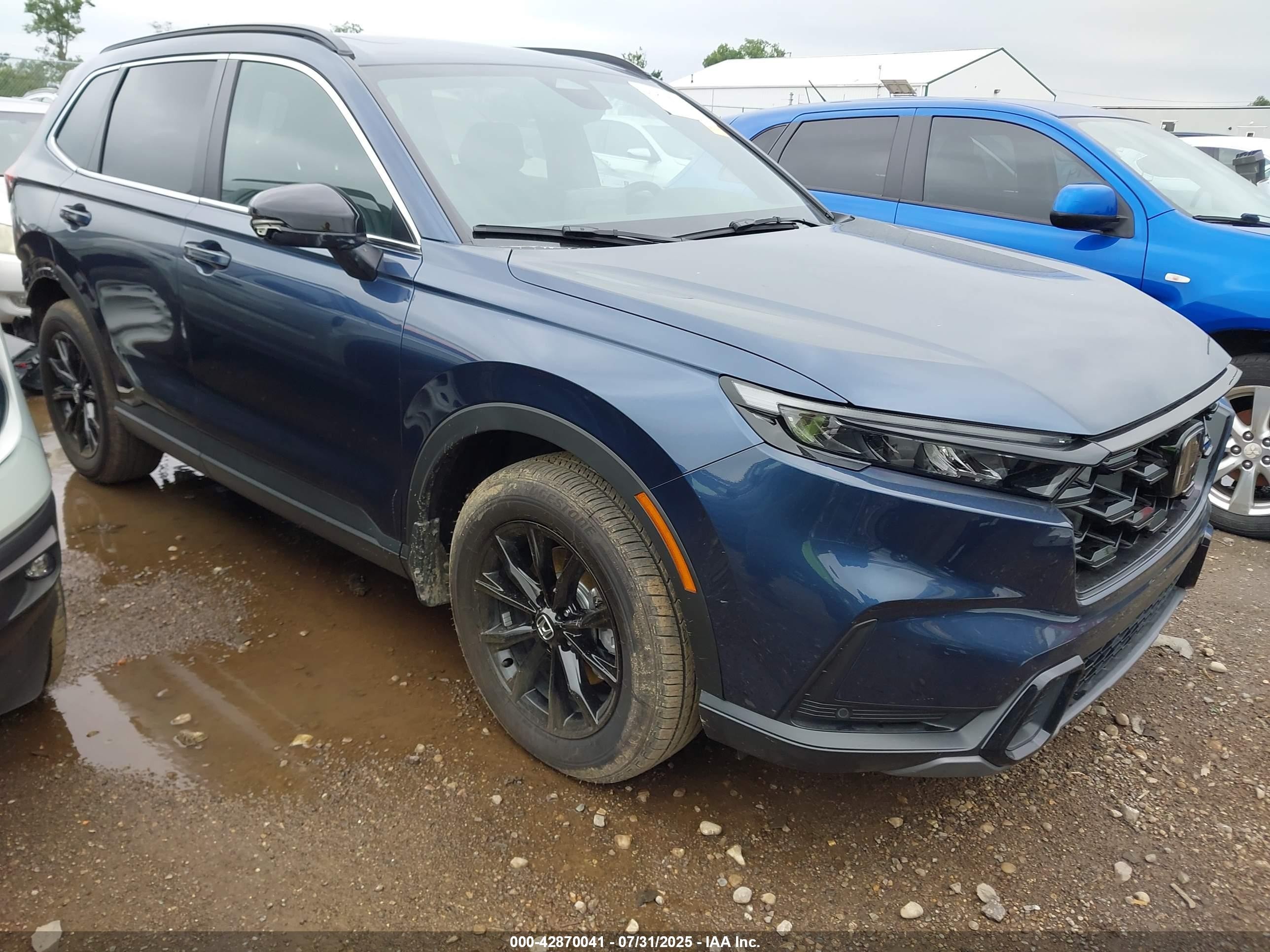 2025 Honda CR-V Sport-L, VIN 2HKRS6H81SH819149 — Auction photo 1 of 20