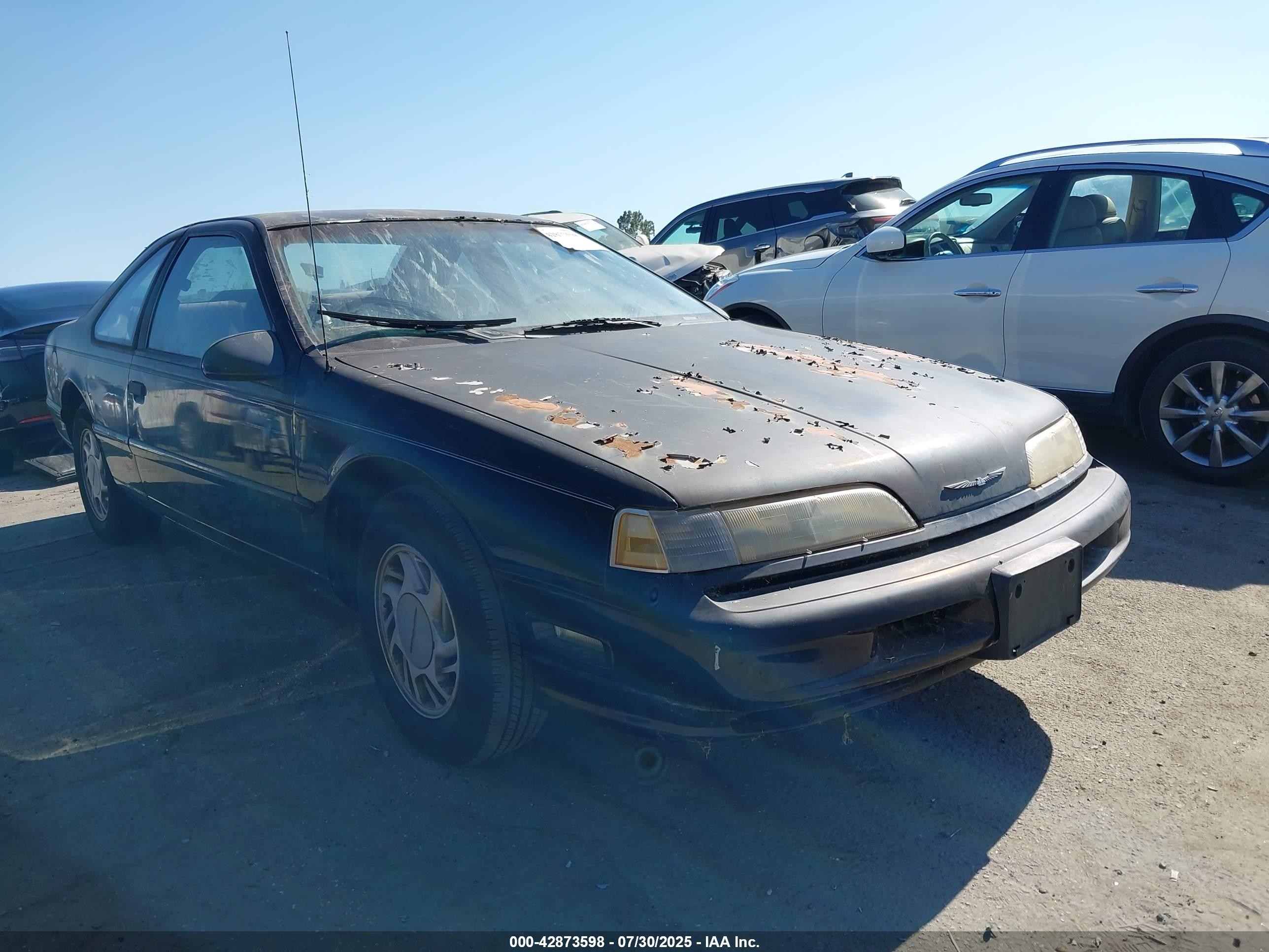 1992 Ford Thunderbird LX, VIN 1FAPP6244NH121898 — Обычный износ
