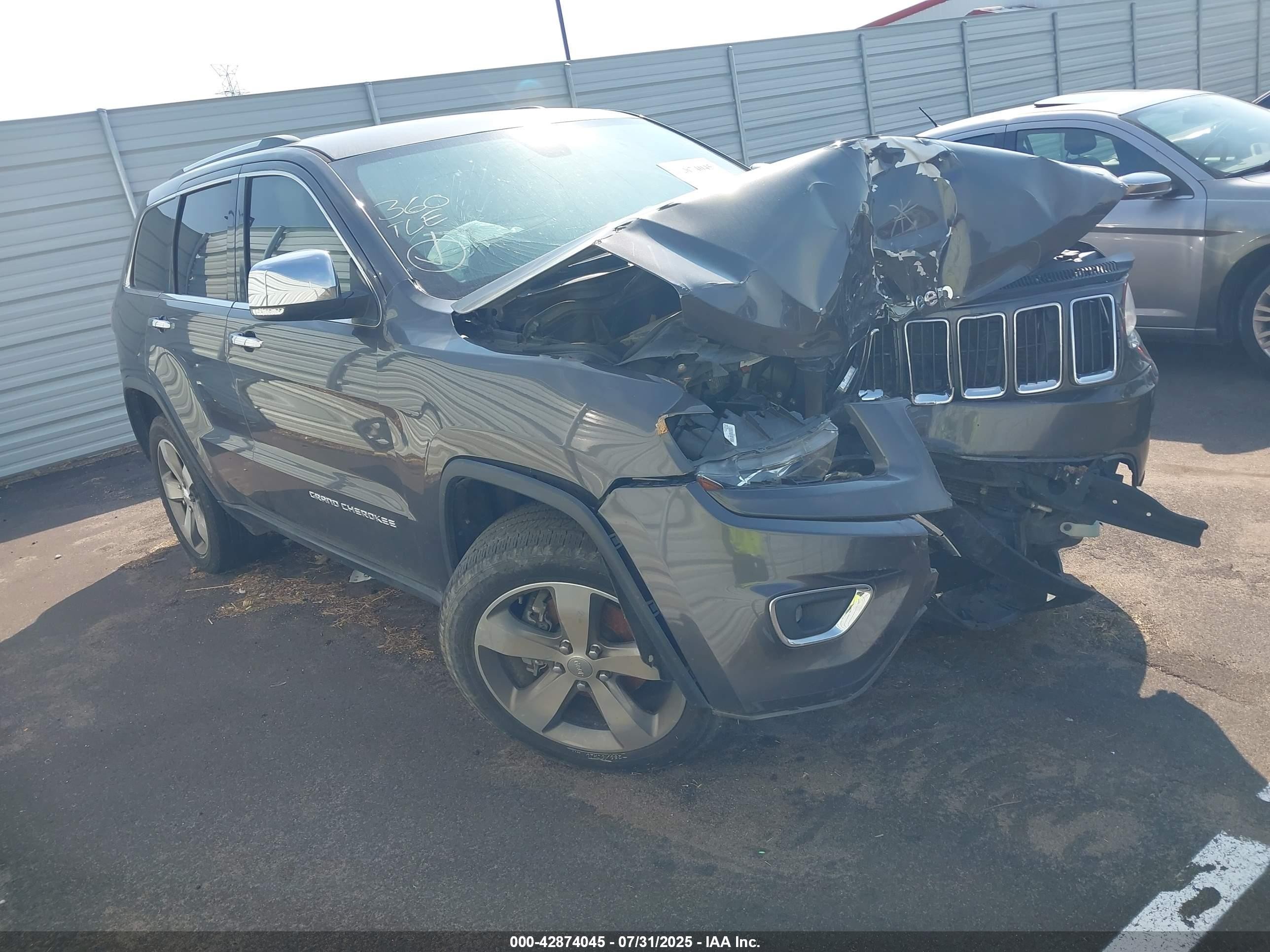 2015 Jeep Grand Cherokee Limited, VIN 1C4RJEBGXFC957576 — Auction photo