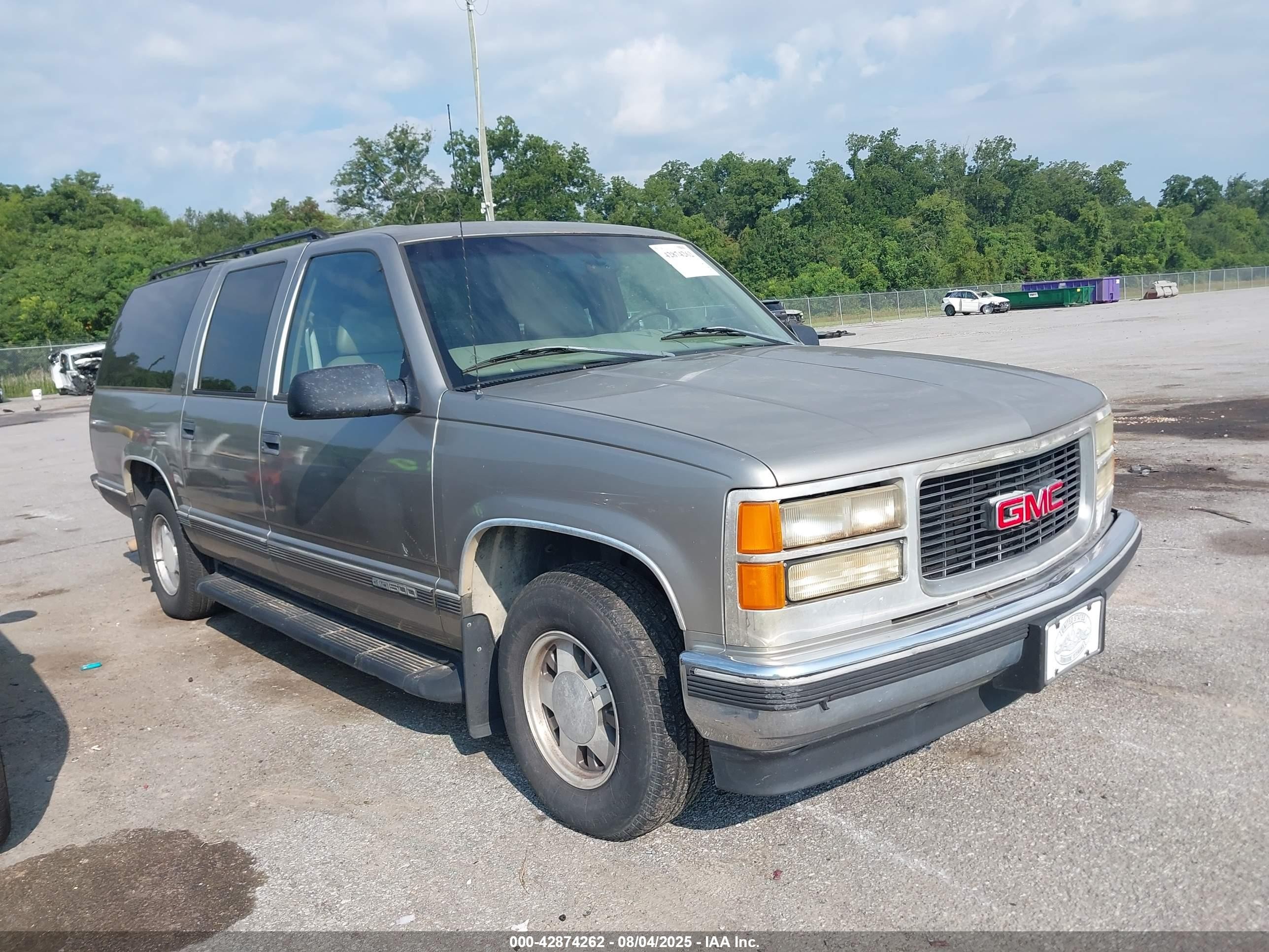 1999 GMC Suburban, VIN 3GKEC16R1XG523921 — Mechanical