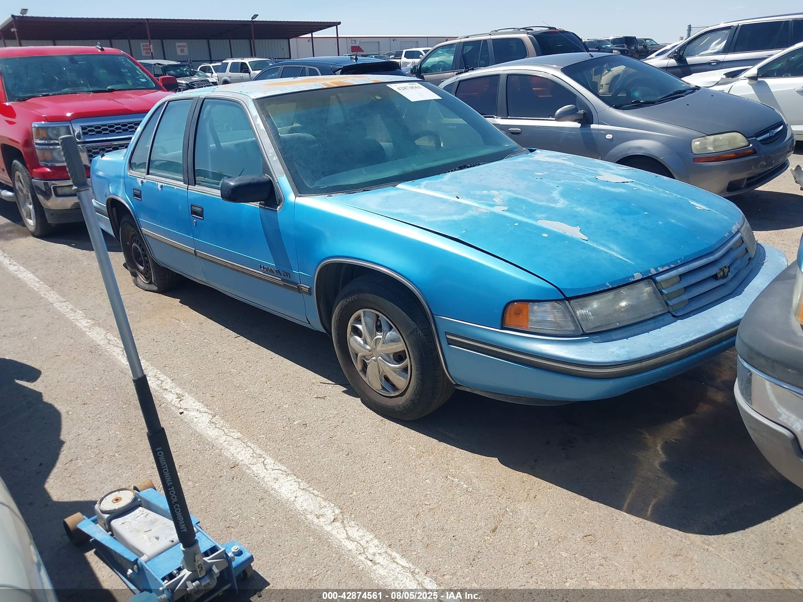 1992 Chevrolet Lumina, VIN 2G1WL54T8N1112827 — Rear end